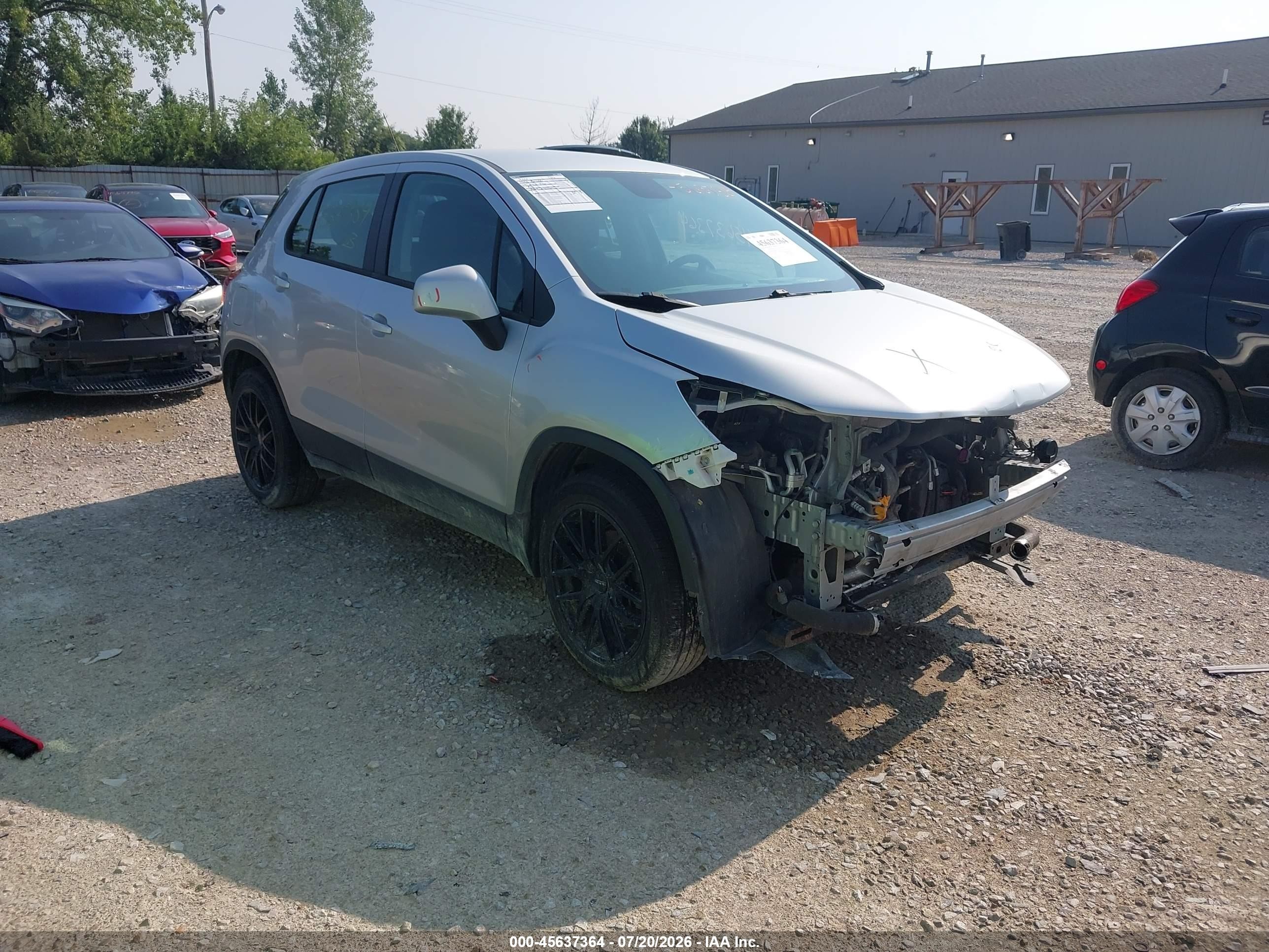 2017 Chevrolet Trax LS, VIN KL7CJKSB2HB213811 — Front end