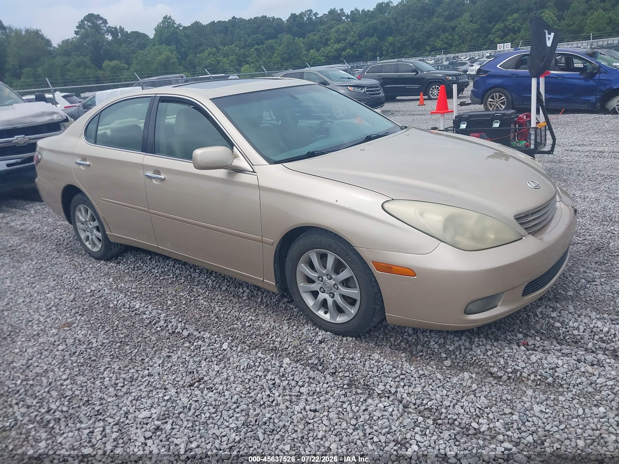 2003 Lexus ES 300, VIN JTHBF30G230127714 — Front end