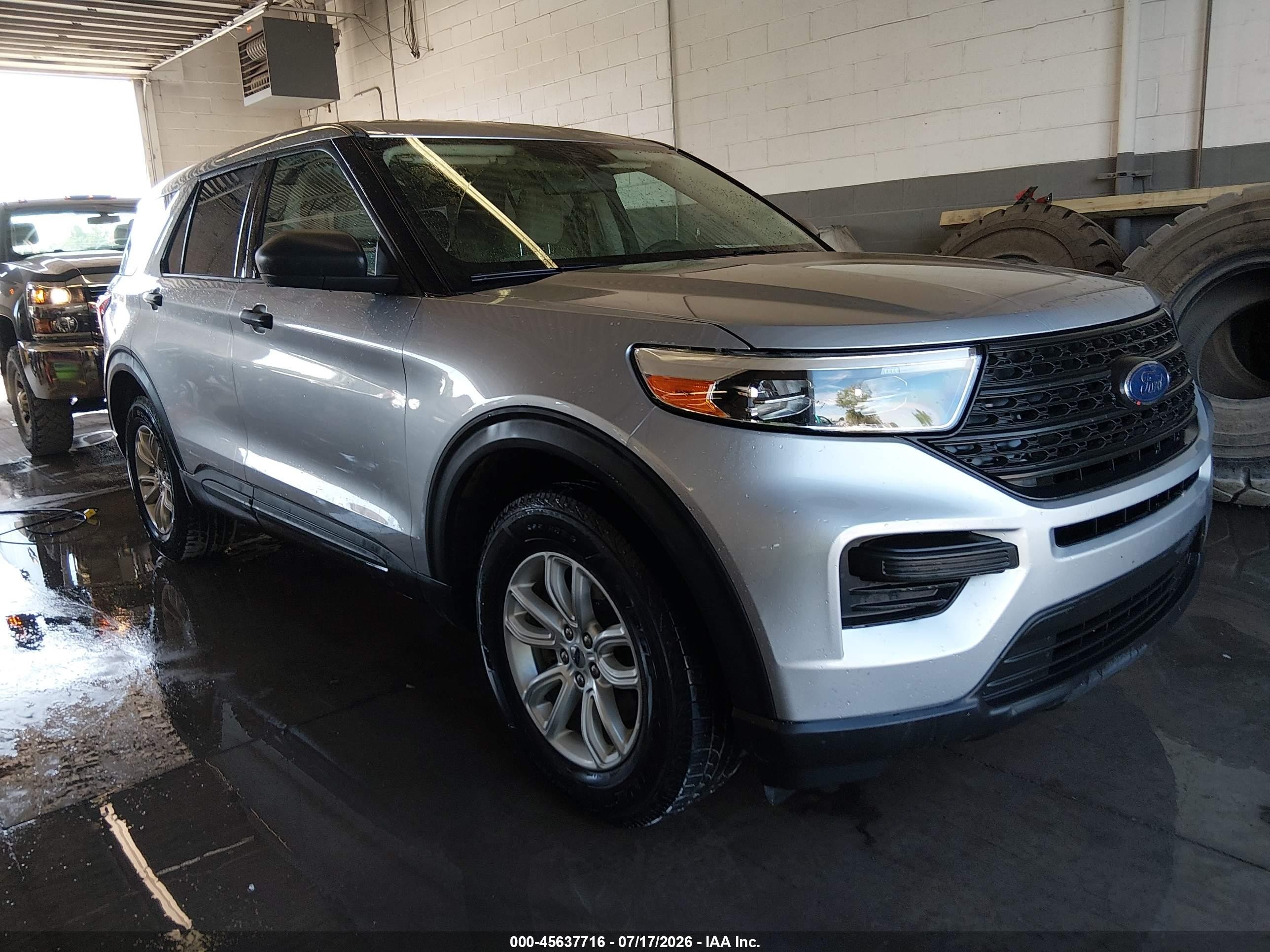 2021 Ford Explorer, VIN 1FMSK8BB2MGB91574 — Normal wear
