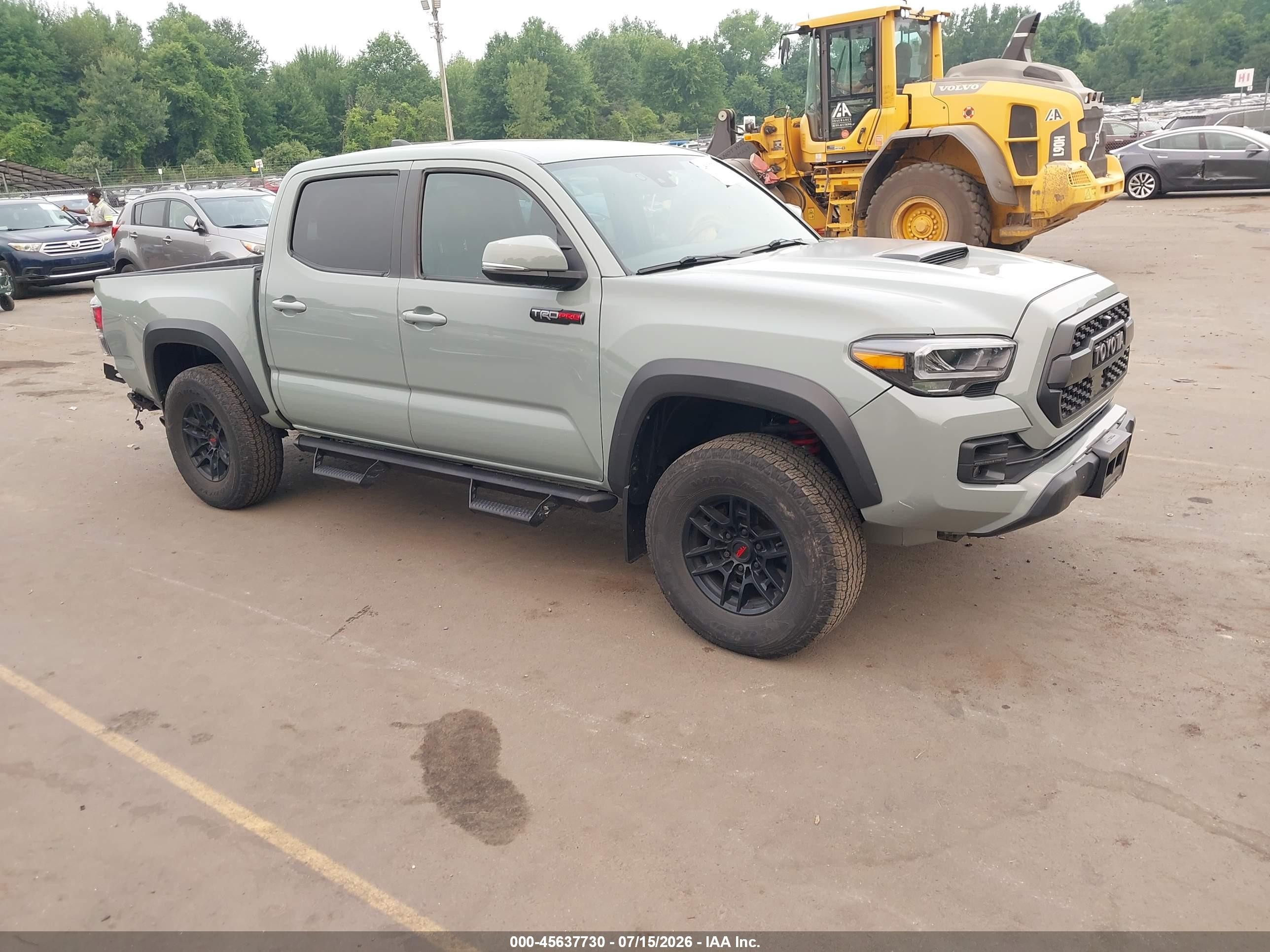 2021 Toyota Tacoma TRD Sport, VIN 3TYCZ5AN3MT048495 — Rear end