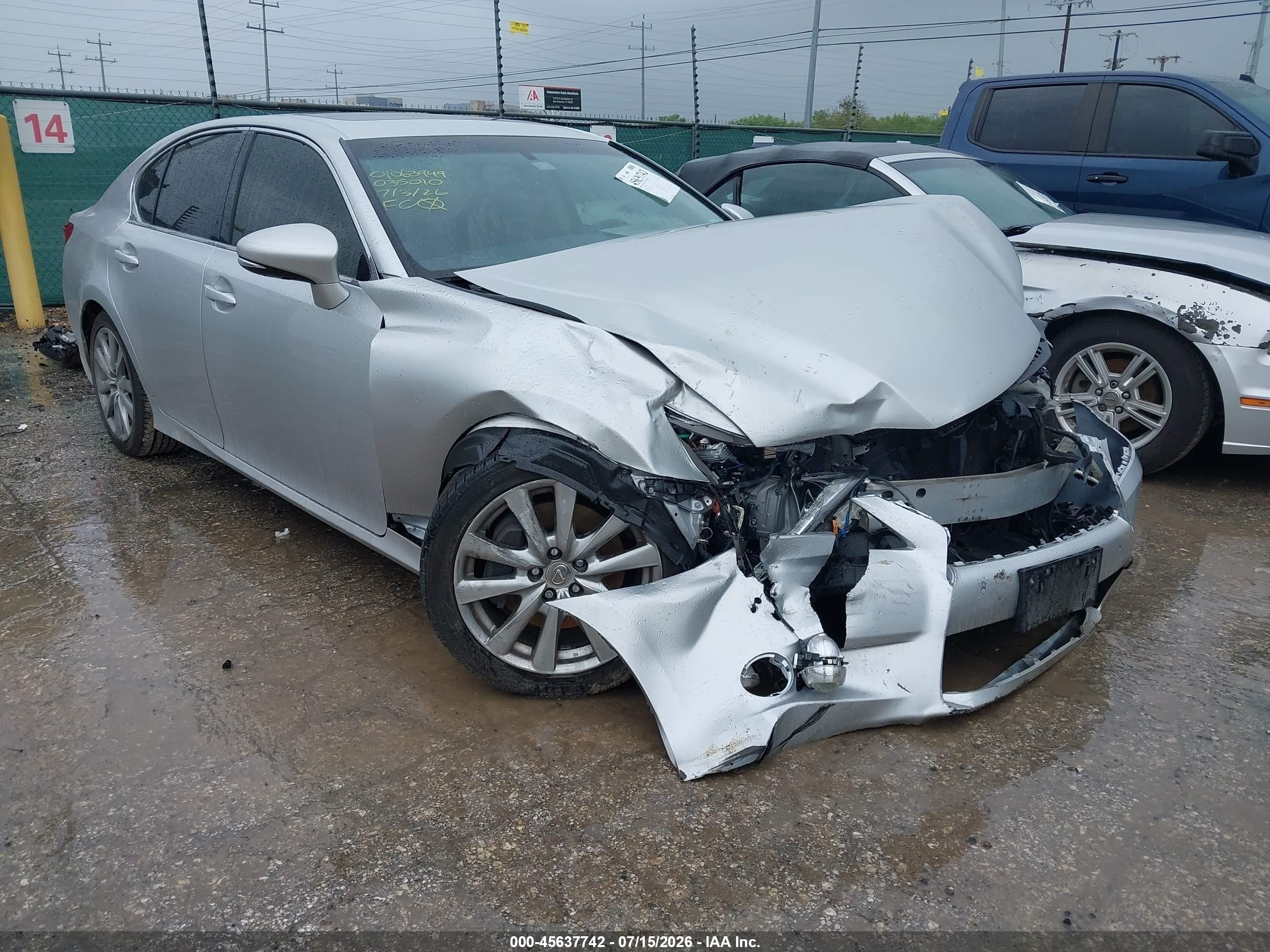 2014 Lexus GS 350, VIN JTHBE1BL0E5035010 — Front end