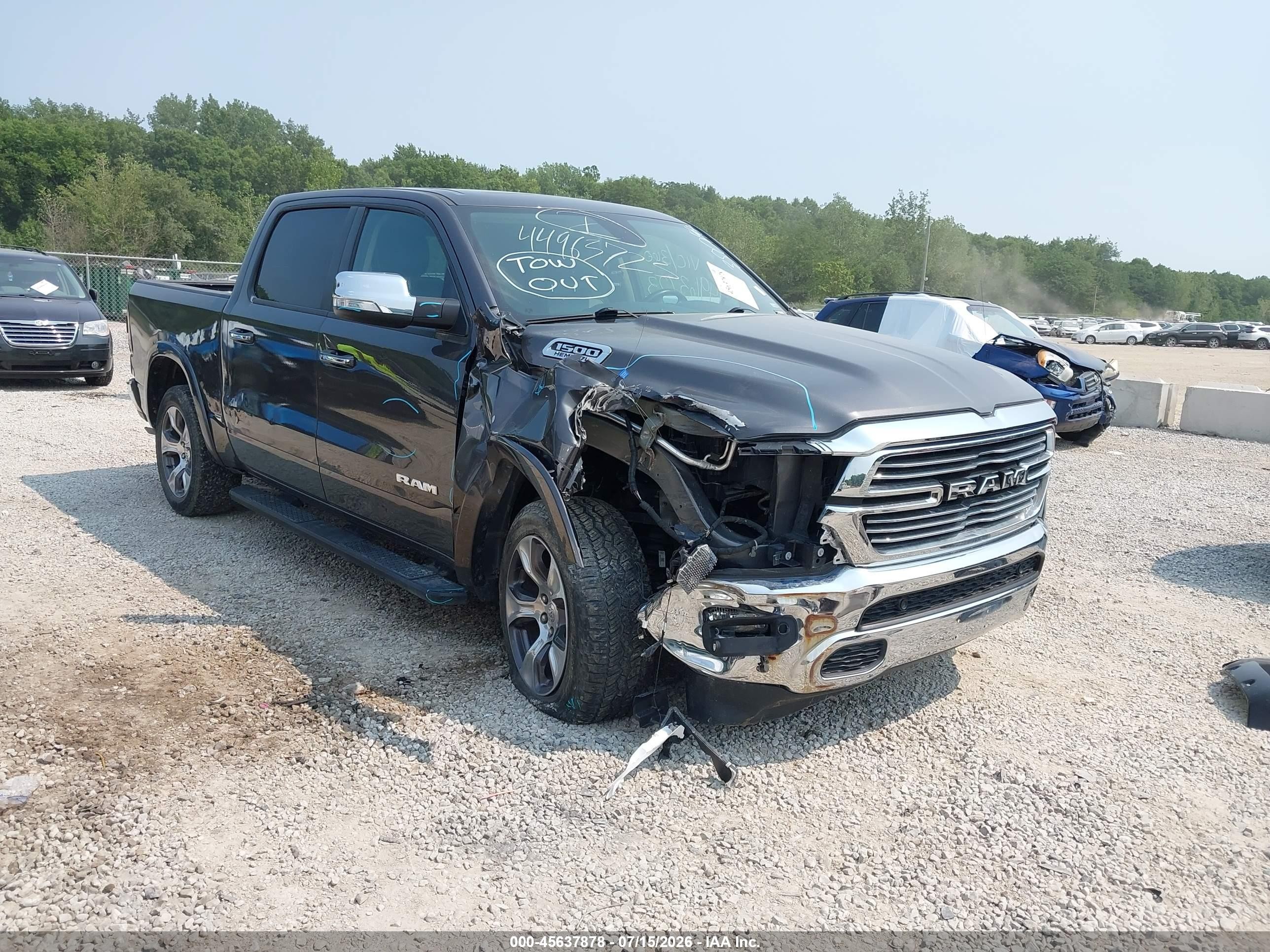 2020 Ram 1500 Laramie, VIN 1C6SRFJTXLN380148 — Front end