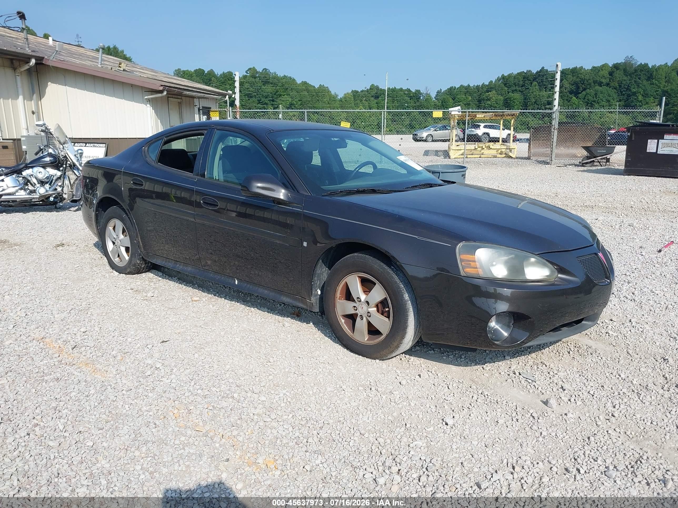 2008 Pontiac Grand Prix, VIN 2G2WP552681181154 — Normal wear