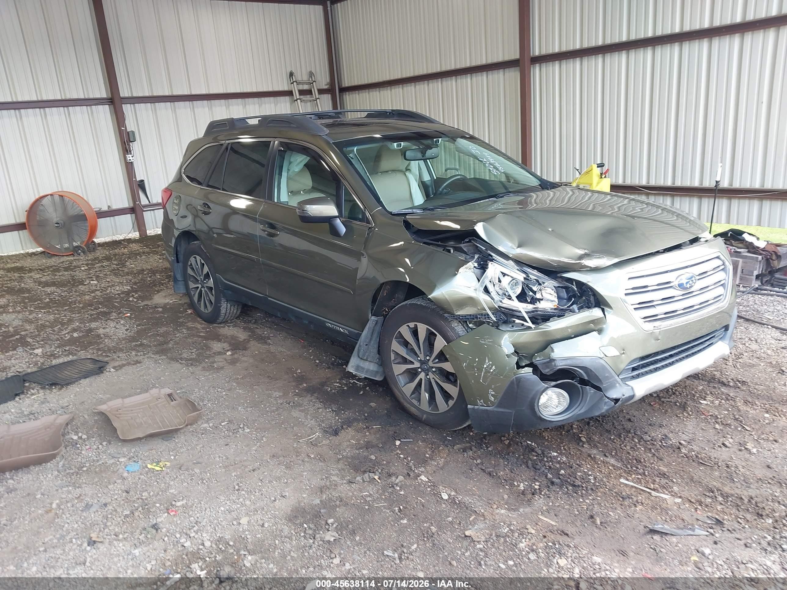 2016 Subaru Outback Limited, VIN 4S4BSENC2G3203978 — Front end