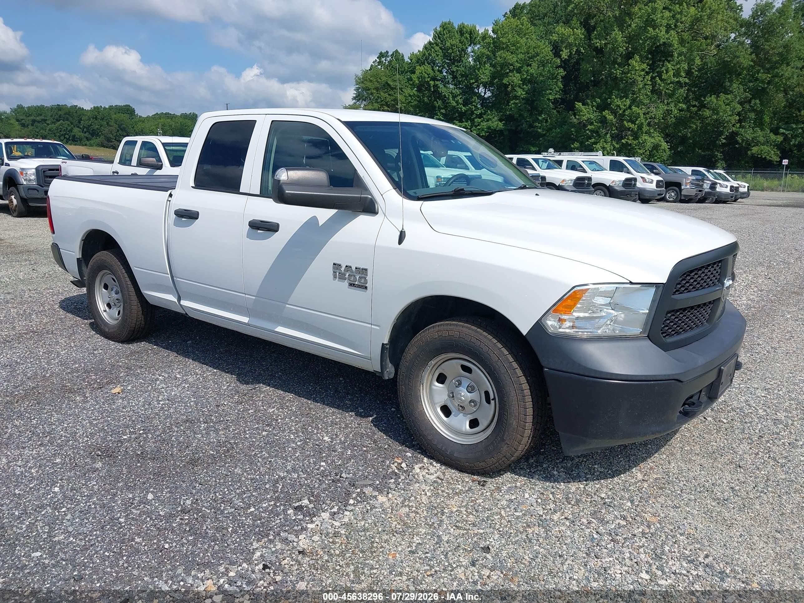 2019 Ram 1500 Tradesman, VIN 1C6RR7FG0KS658619 — Normal wear
