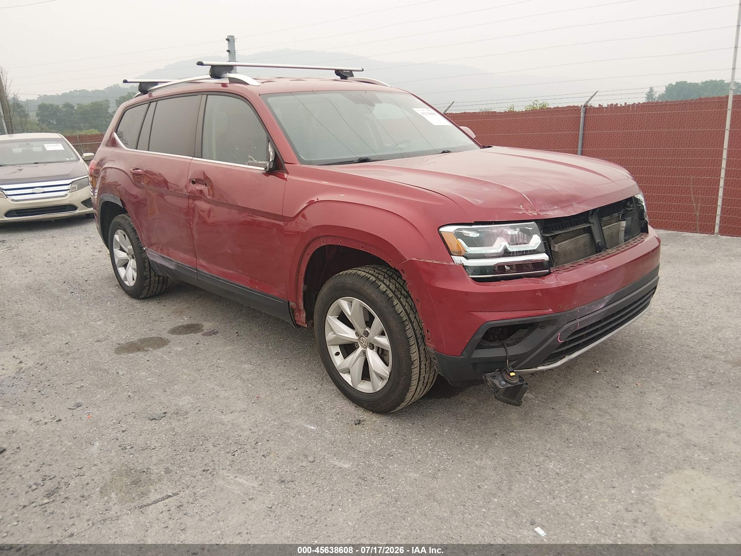 2018 Volkswagen Atlas SE, VIN 1V2CR2CA3JC522512 — Front end