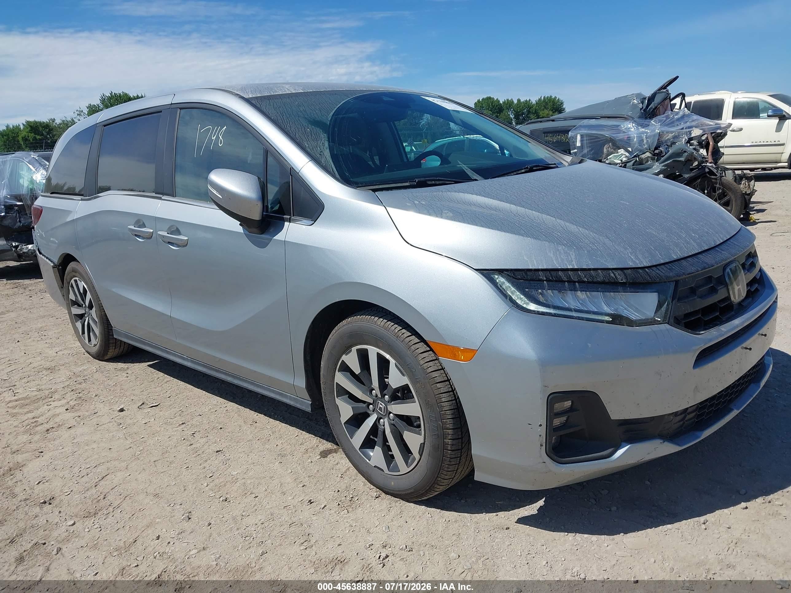 2025 Honda Odyssey EX-L, VIN 5FNRL6H64SB085276 — Rear end