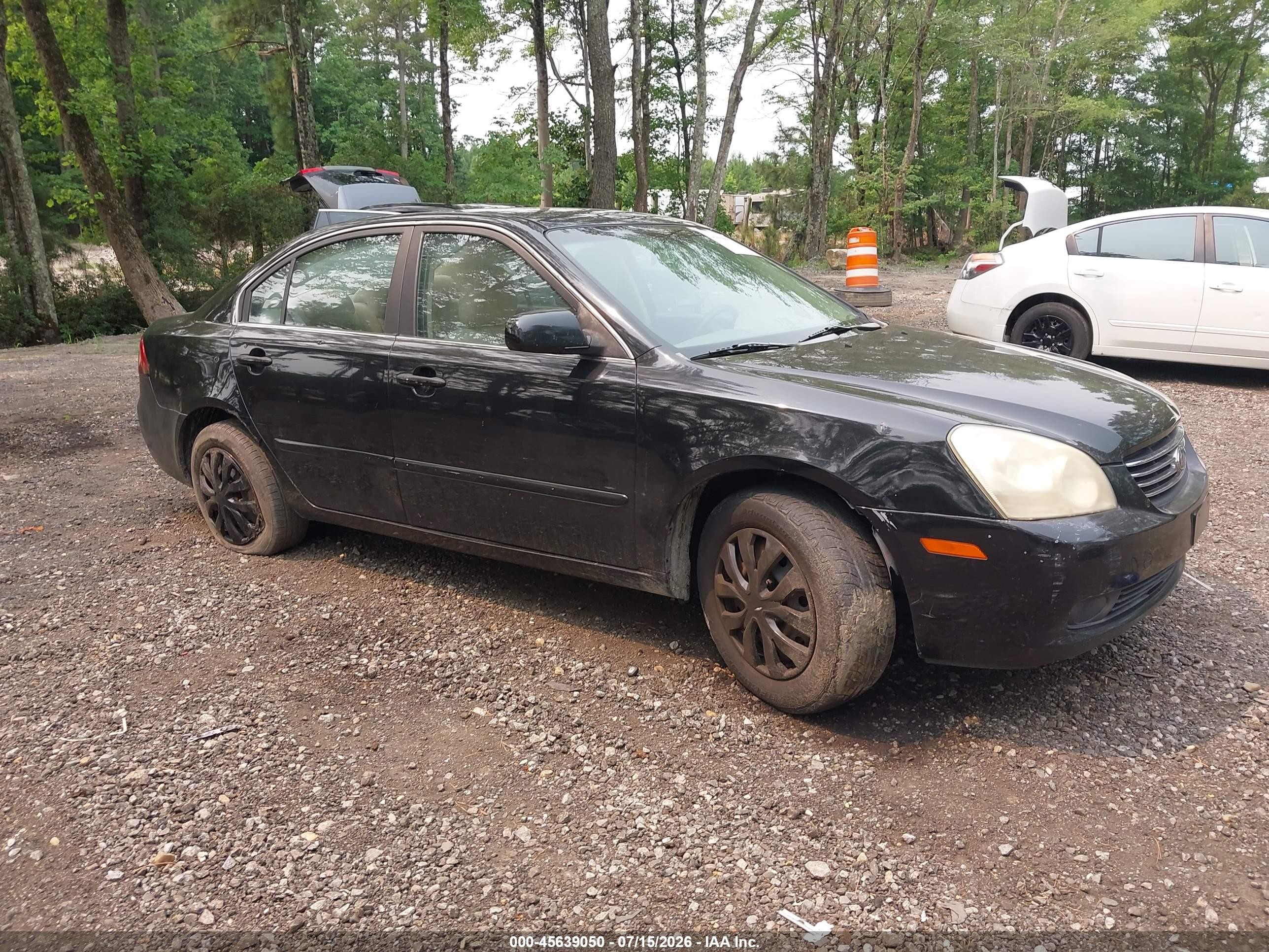2008 Kia Optima LX, VIN KNAGE123885255911 — Бок