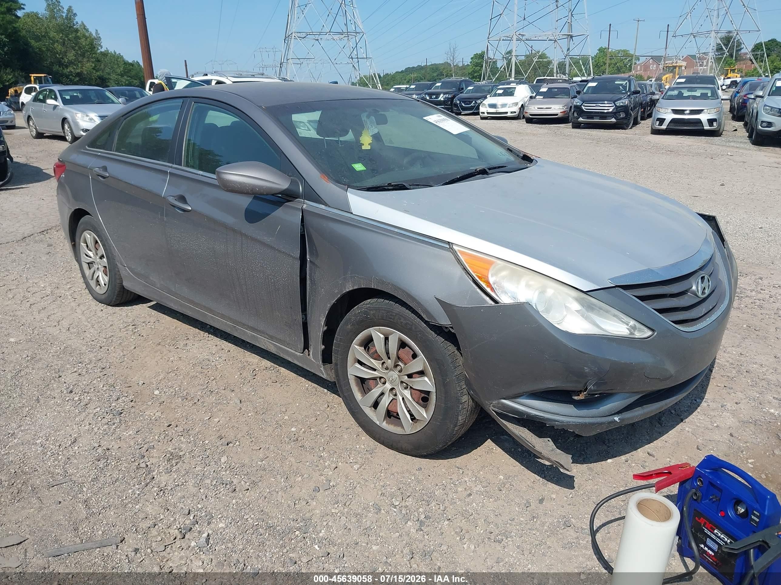 2011 Hyundai Sonata GLS, VIN 5NPEB4AC3BH040627 — Normal wear