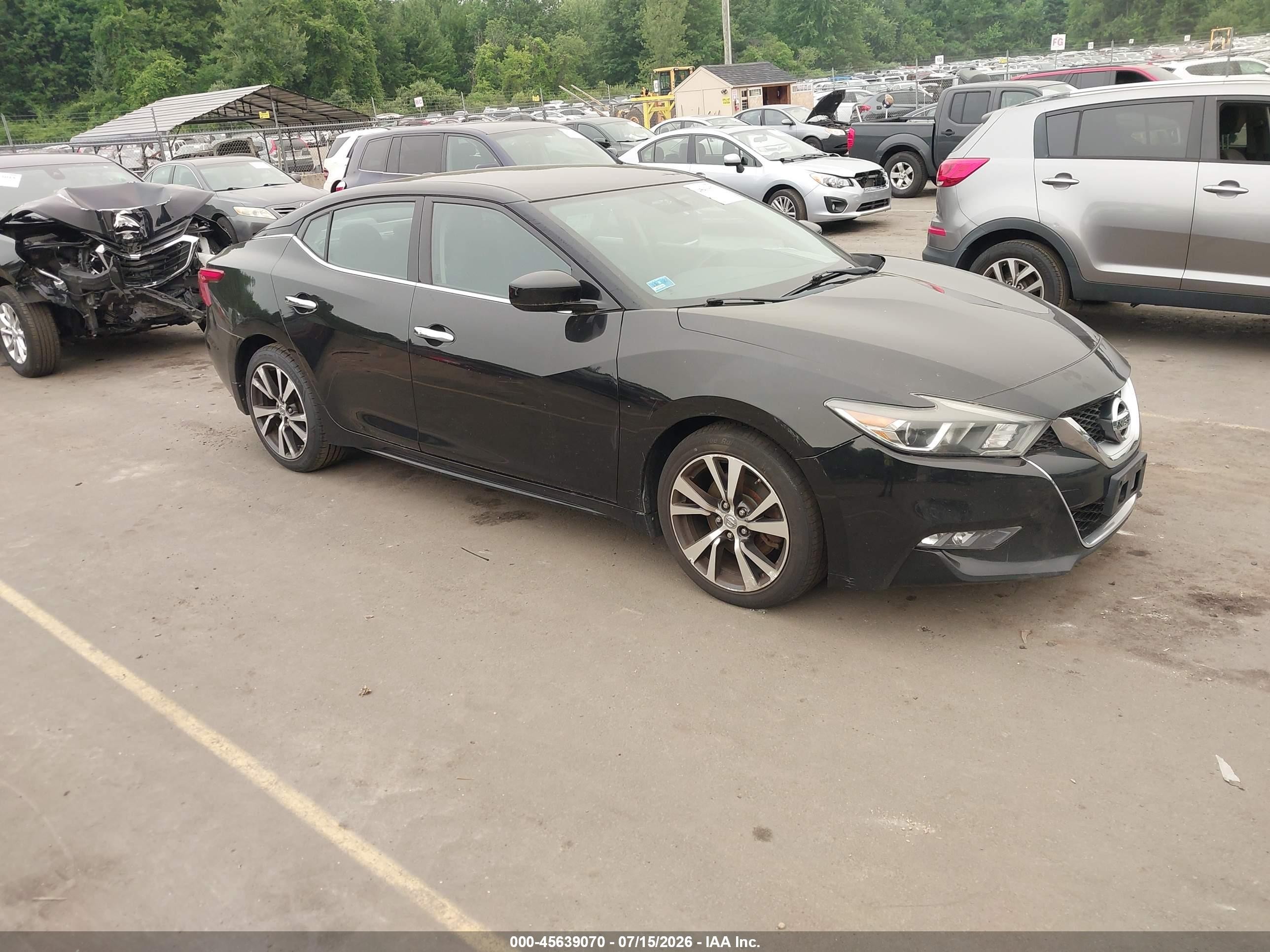 2017 Nissan Maxima S, VIN 1N4AA6AP8HC369205 — Фото с аукциона