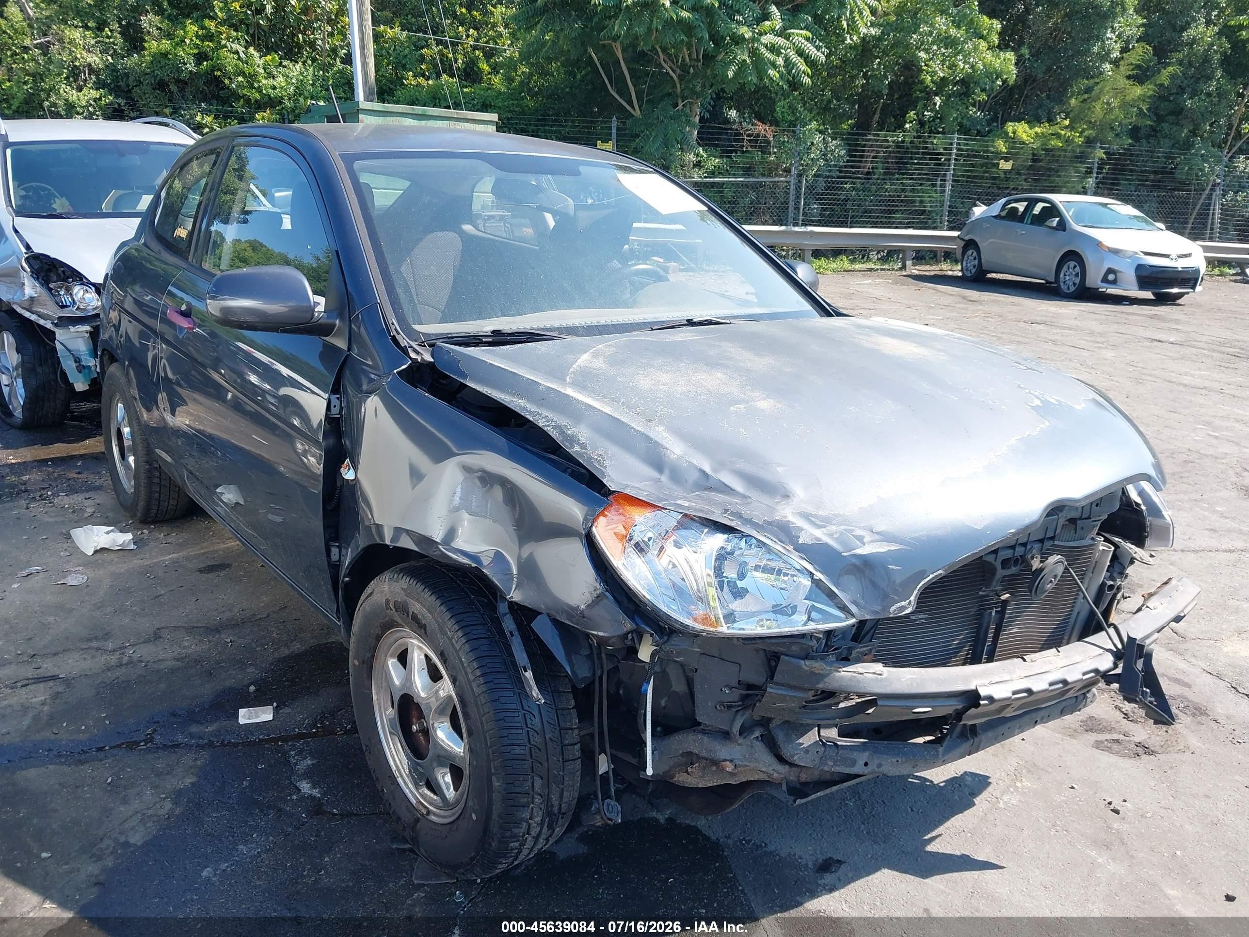 2010 Hyundai Accent GS, VIN KMHCM3AC3AU169186 — Front end