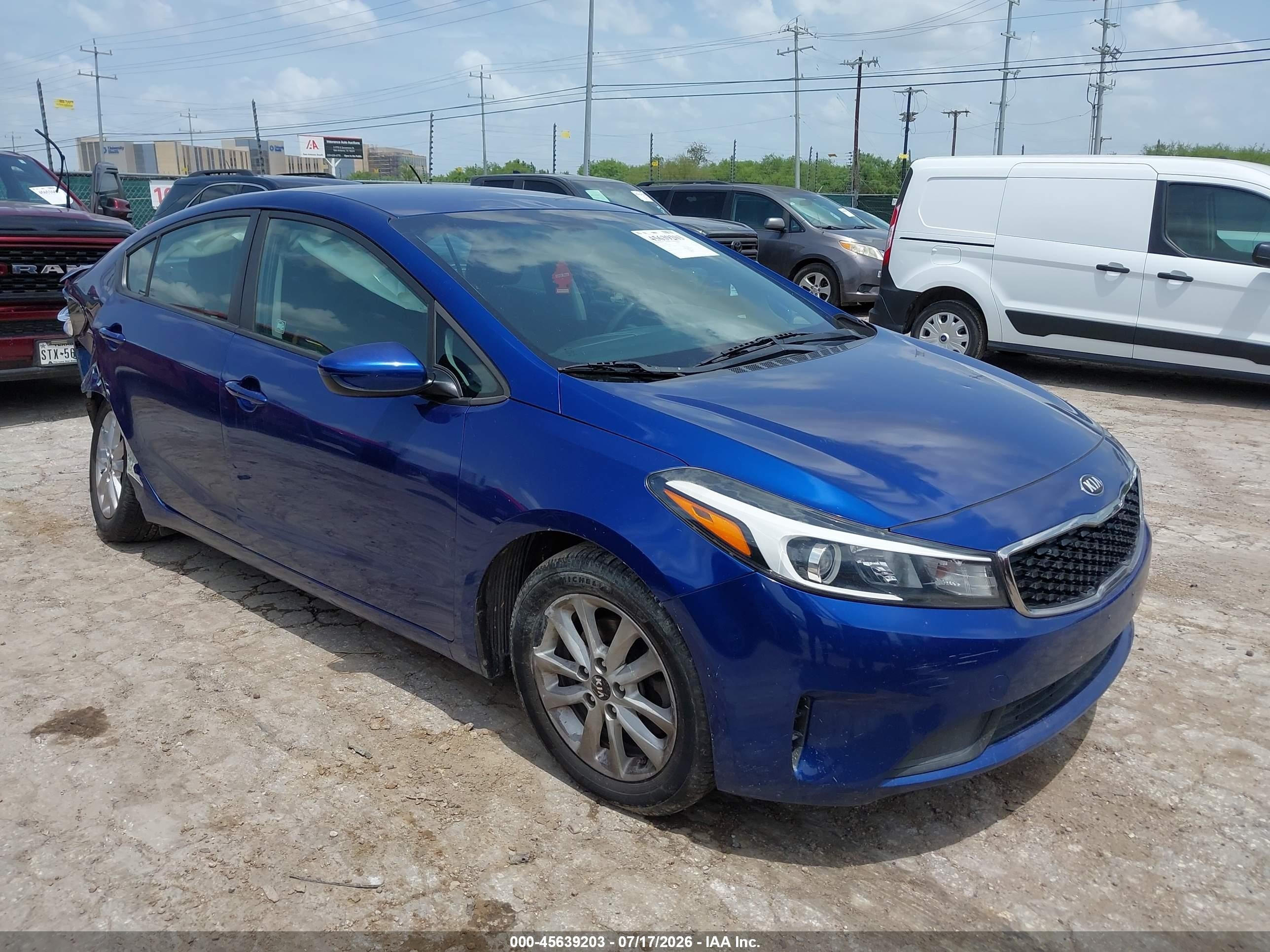 2017 Kia Forte LX, VIN 3KPFL4A7XHE015662 — All over