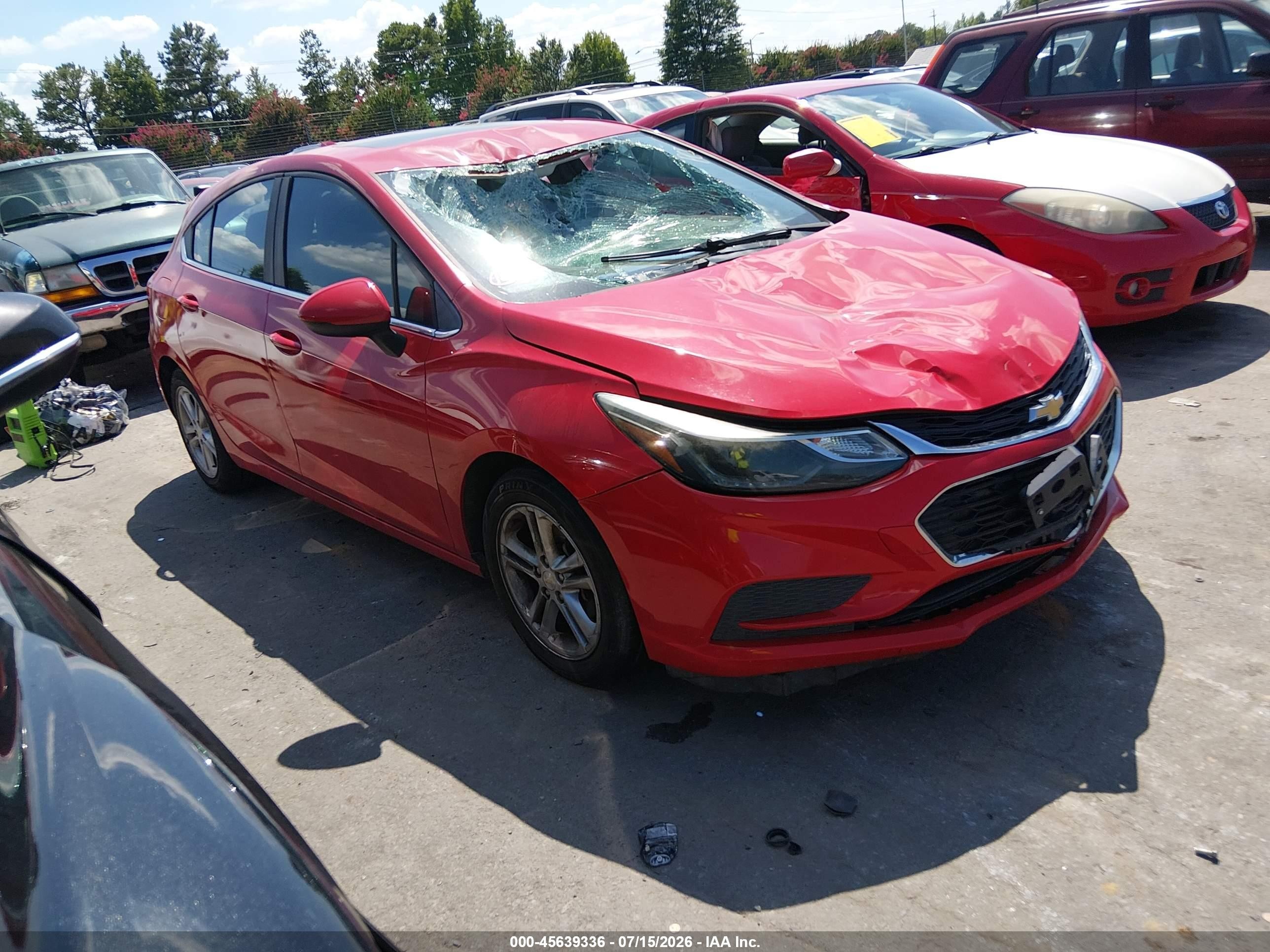 2017 Chevrolet Cruze LT, VIN 3G1BE6SM9HS581640 — Перед
