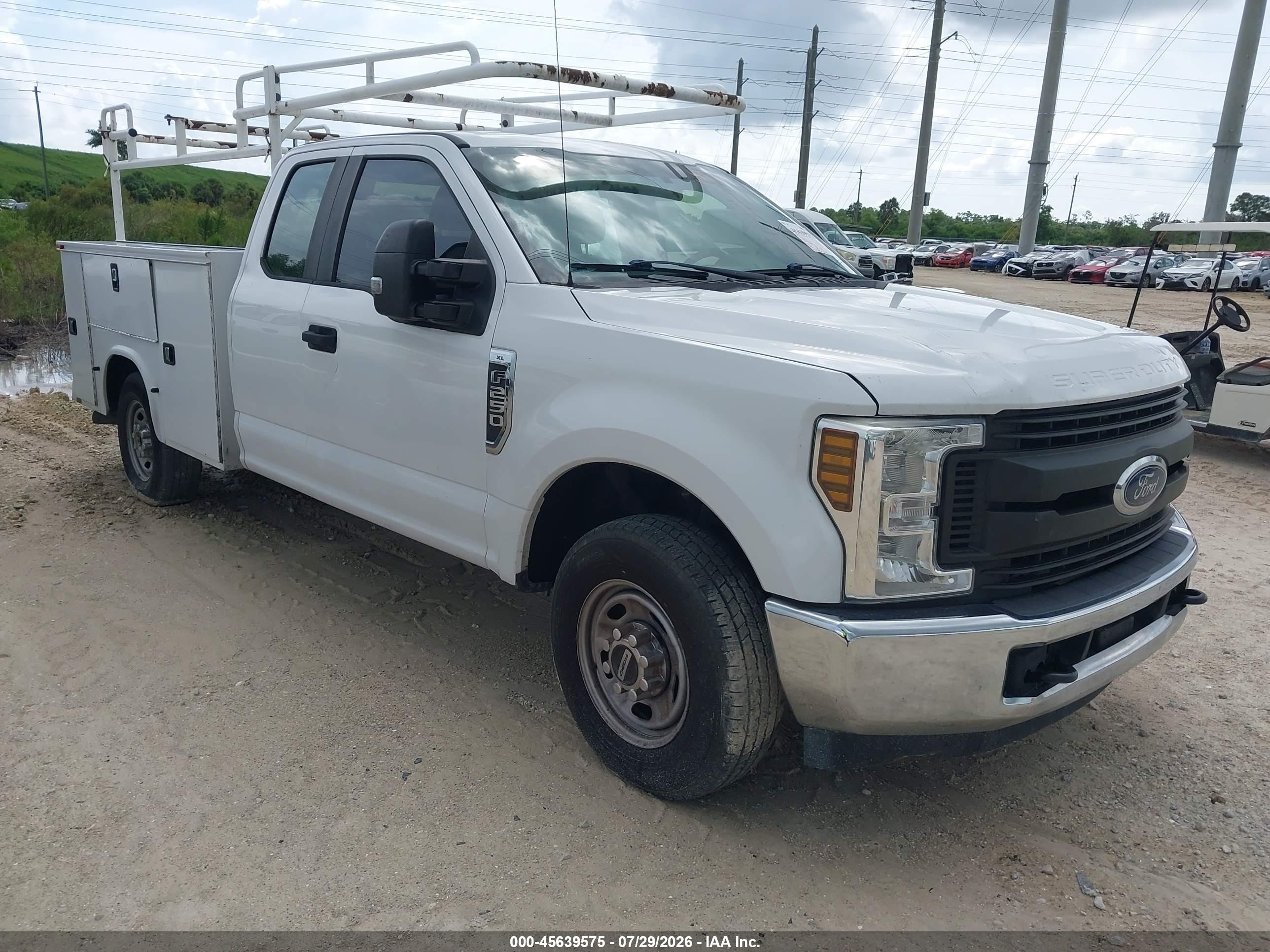 2019 Ford F-250 XL, VIN 1FD7X2A65KEF41328 — Side