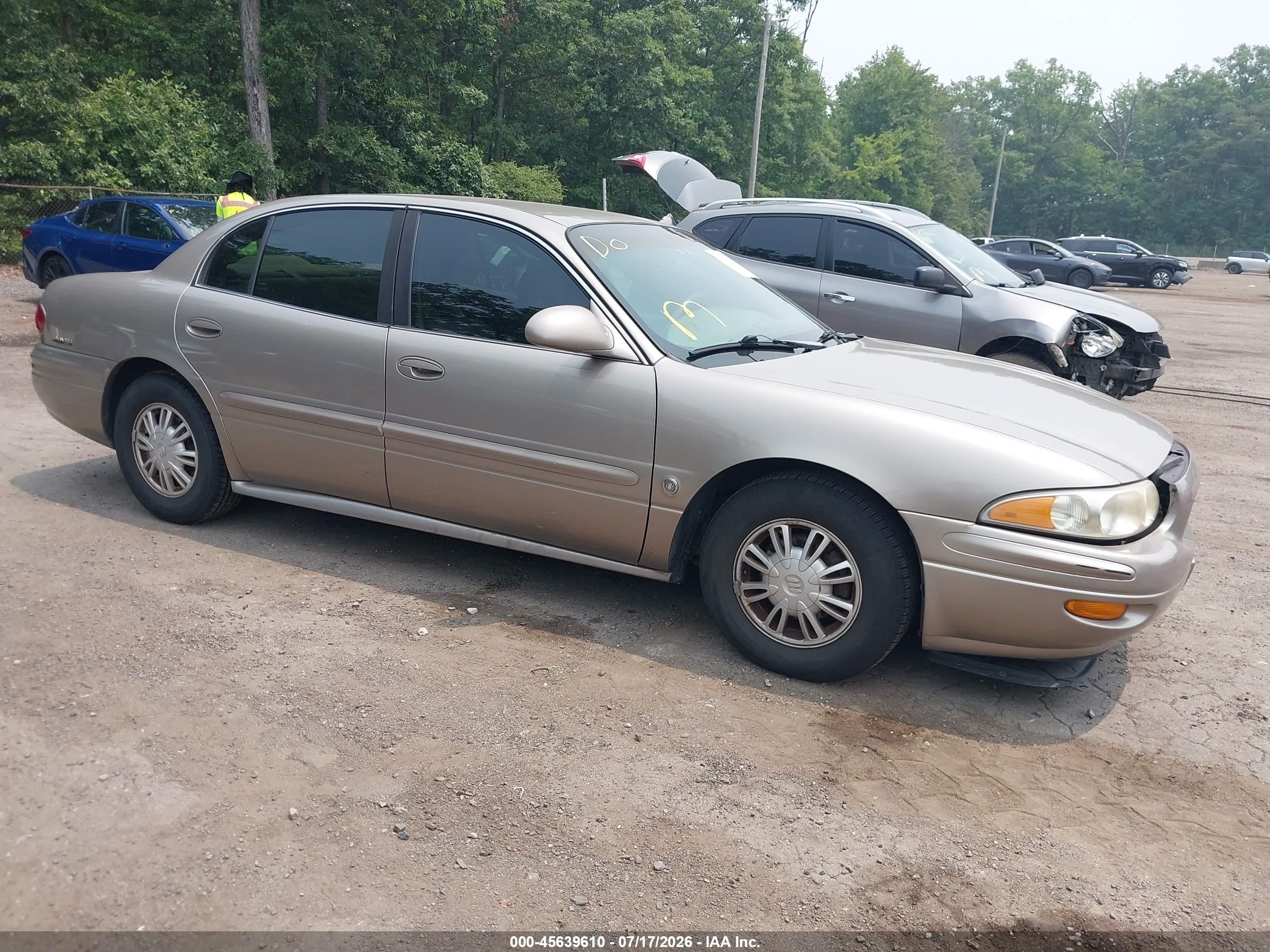 2002 Buick LeSabre Custom, VIN 1G4HP54KX24148364 — Front end