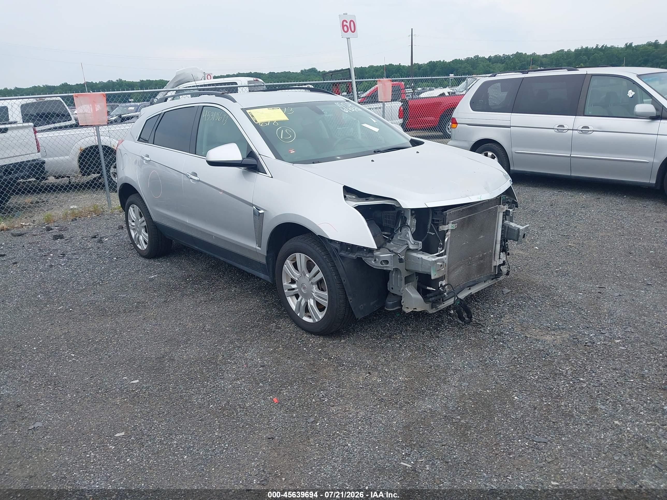2016 Cadillac SRX, VIN 3GYFNAE36GS559294 — Front end