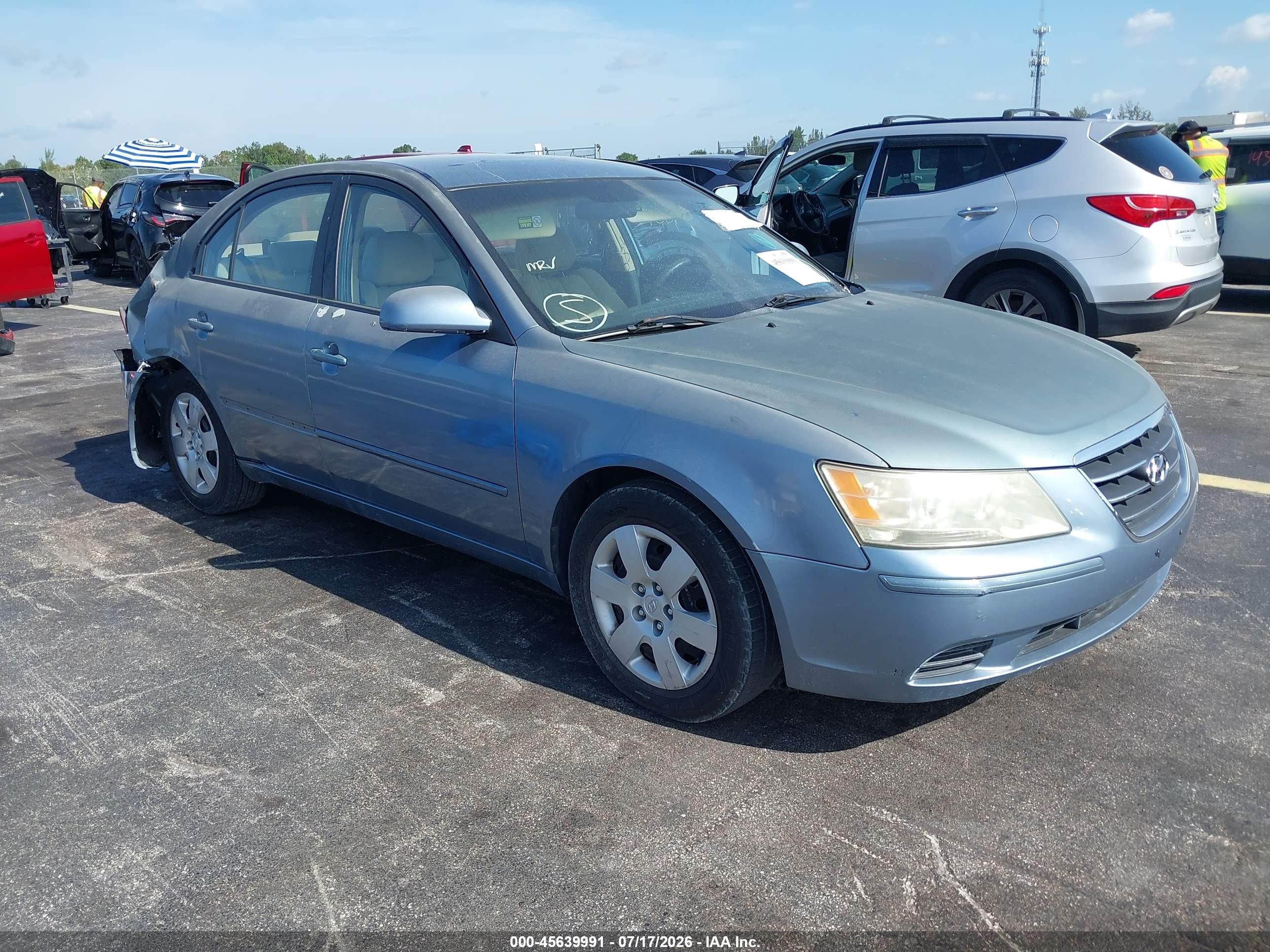 2009 Hyundai Sonata GLS, VIN 5NPET46C39H536978 — Rear end