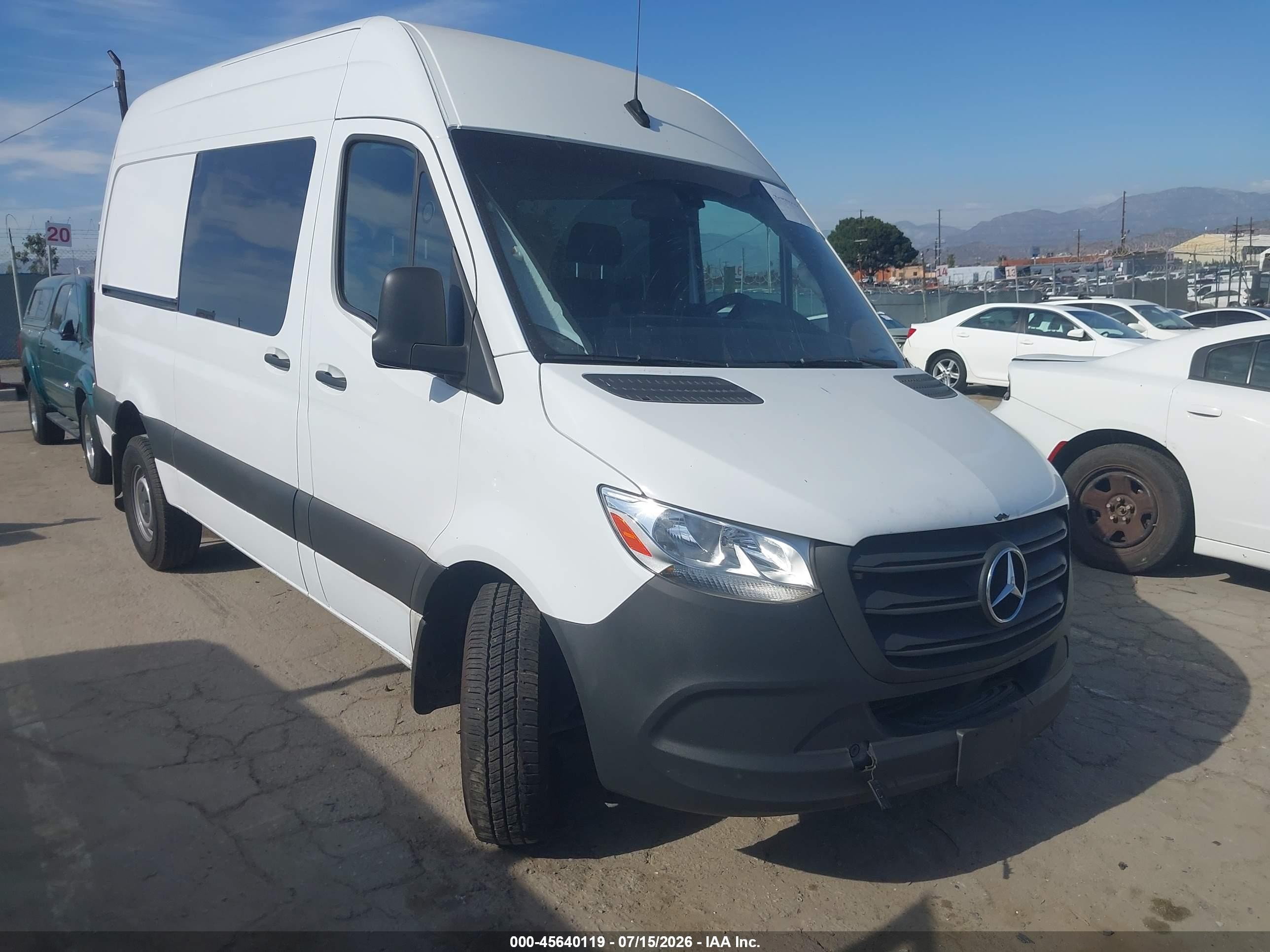 2019 Mercedes-Benz Sprinter Cargo, VIN WD4PF0CD3KT003820 — Не указано