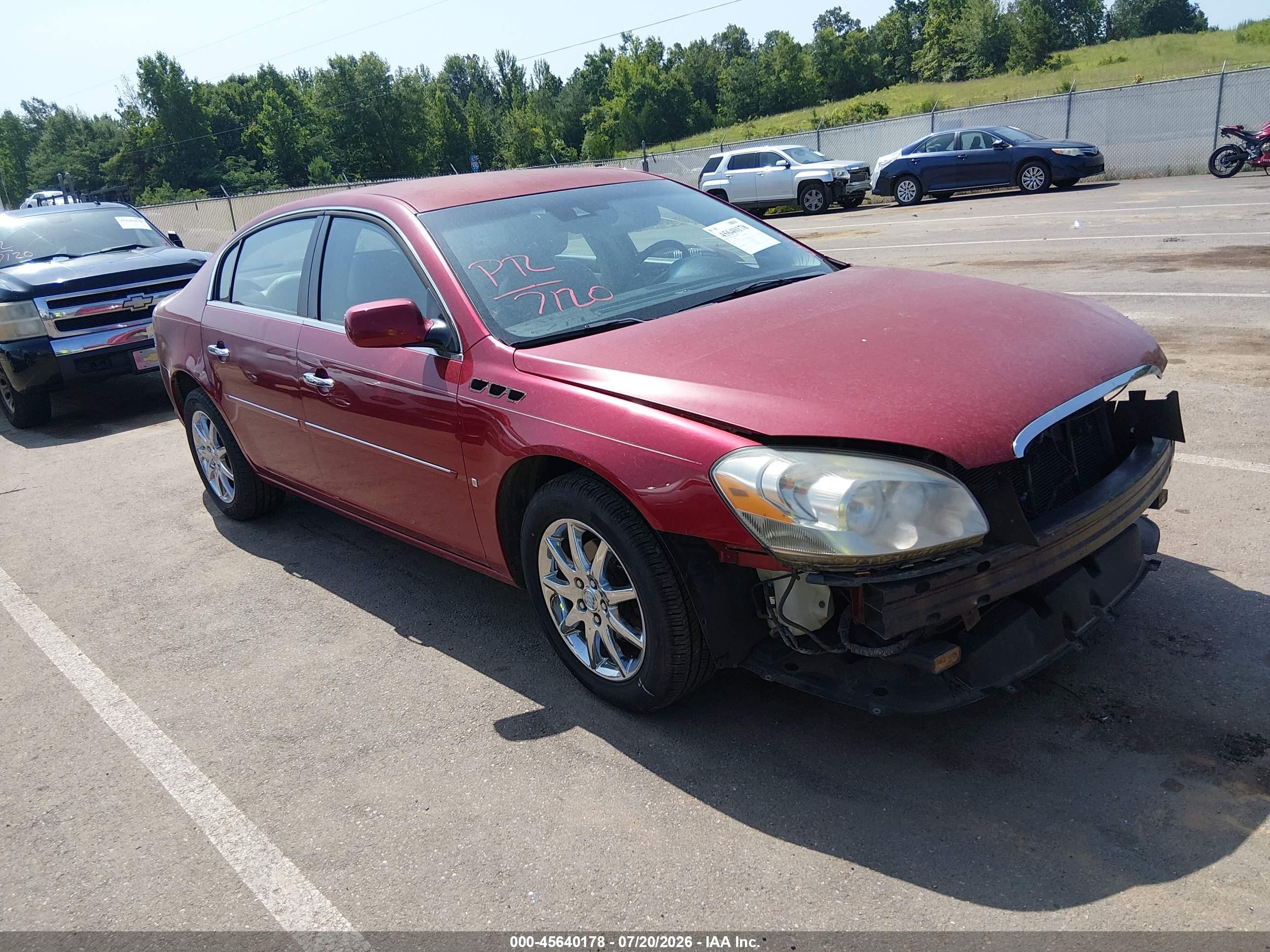 2008 Buick Lucerne CXL, VIN 1G4HD57218U206438 — Front end