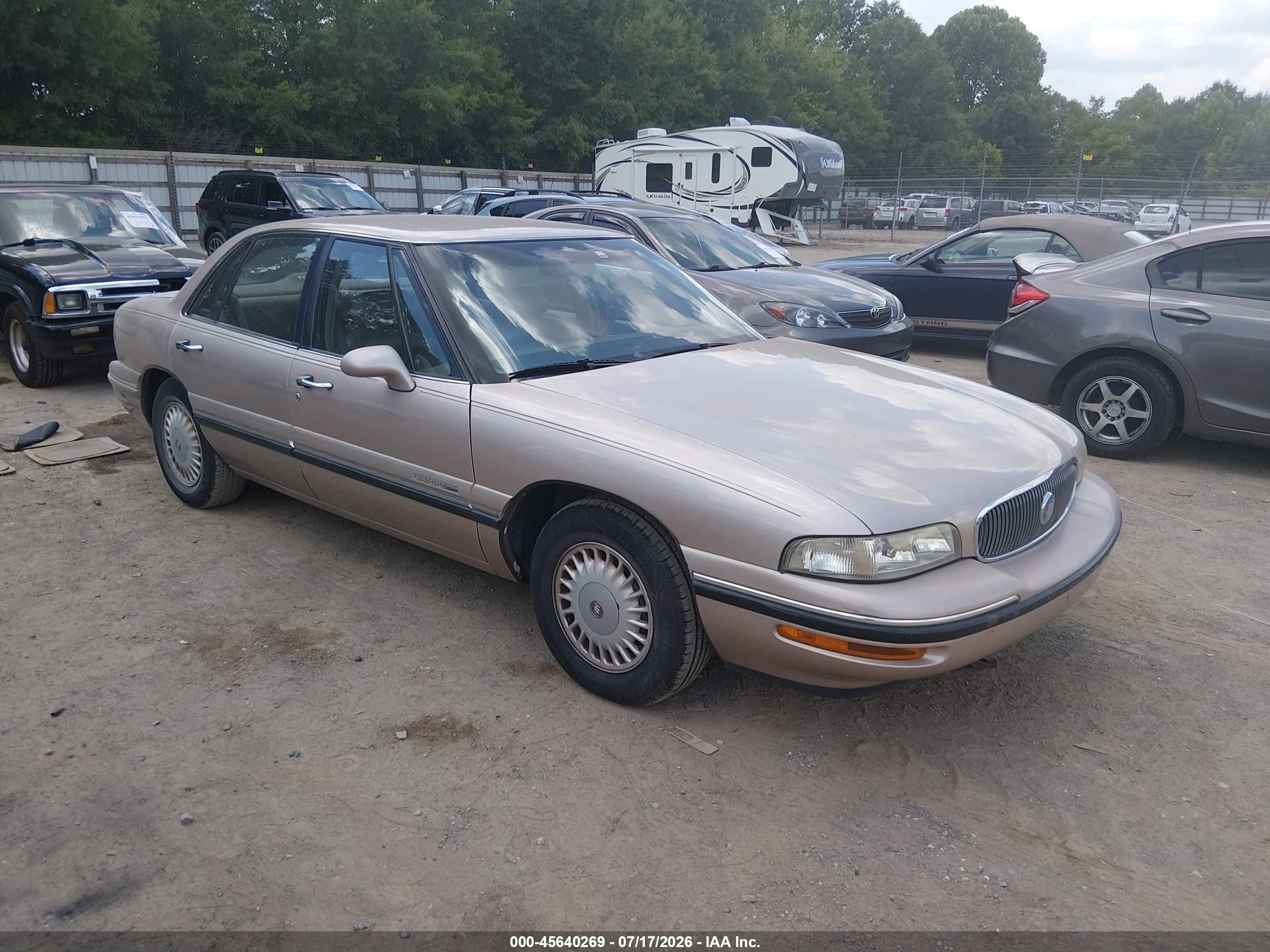 1999 Buick LeSabre Custom, VIN 1G4HP52K6XH400310 — Normal wear
