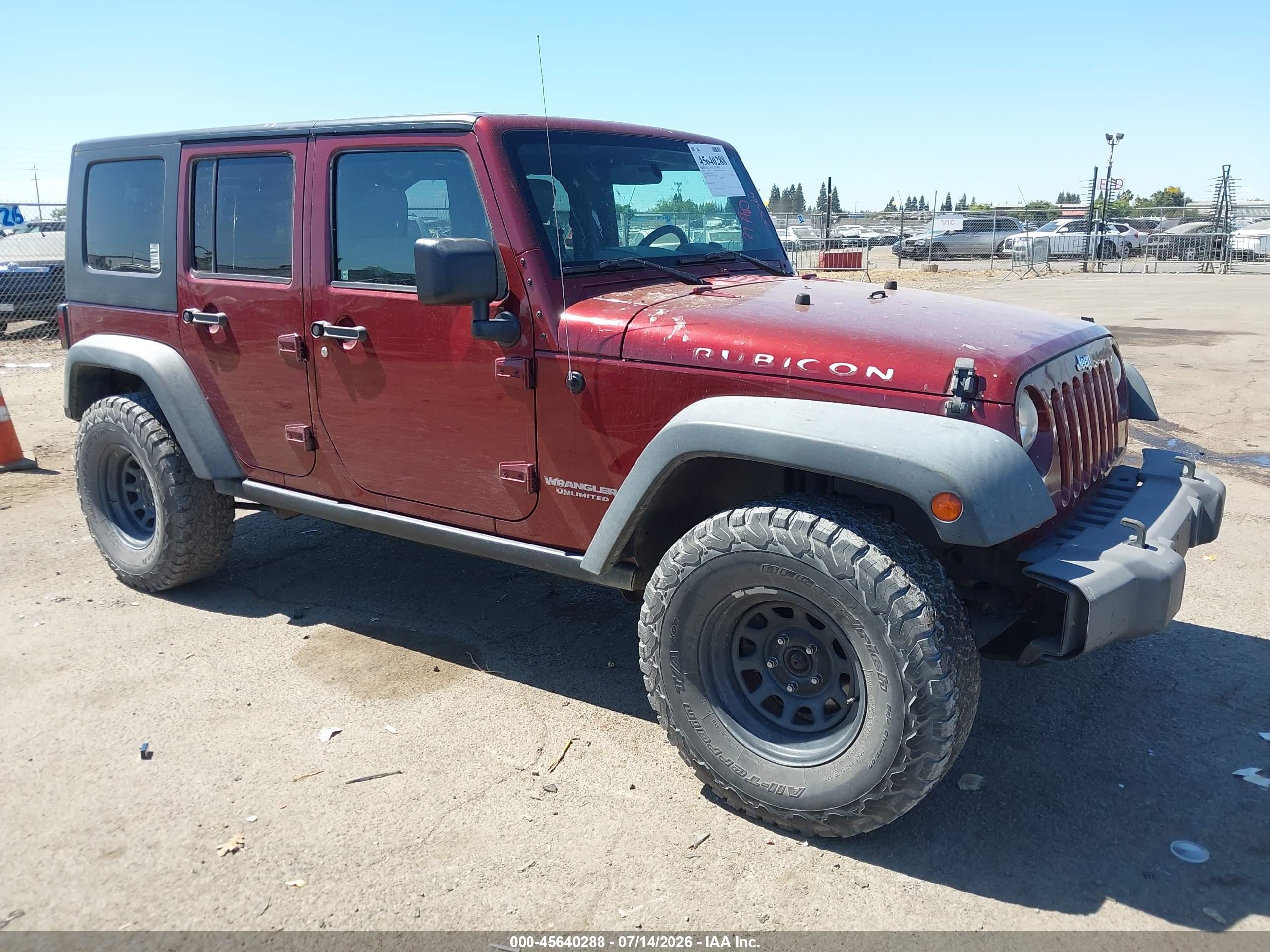 2010 Jeep Wrangler Unlimited Rubicon, VIN 1J4HA6H13AL233364 — Normal wear