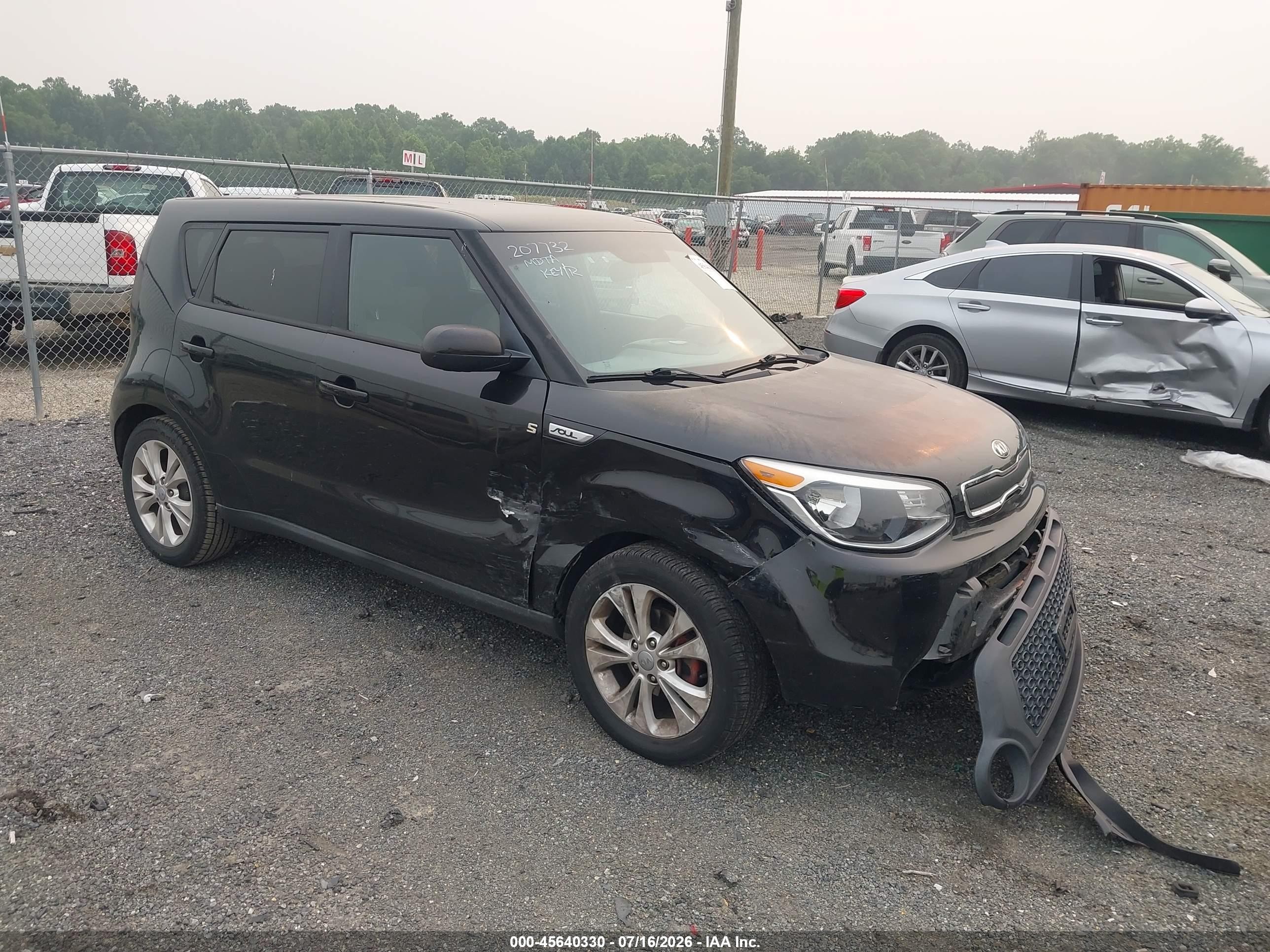 2015 Kia Soul +, VIN KNDJP3A52F7114447 — Front end