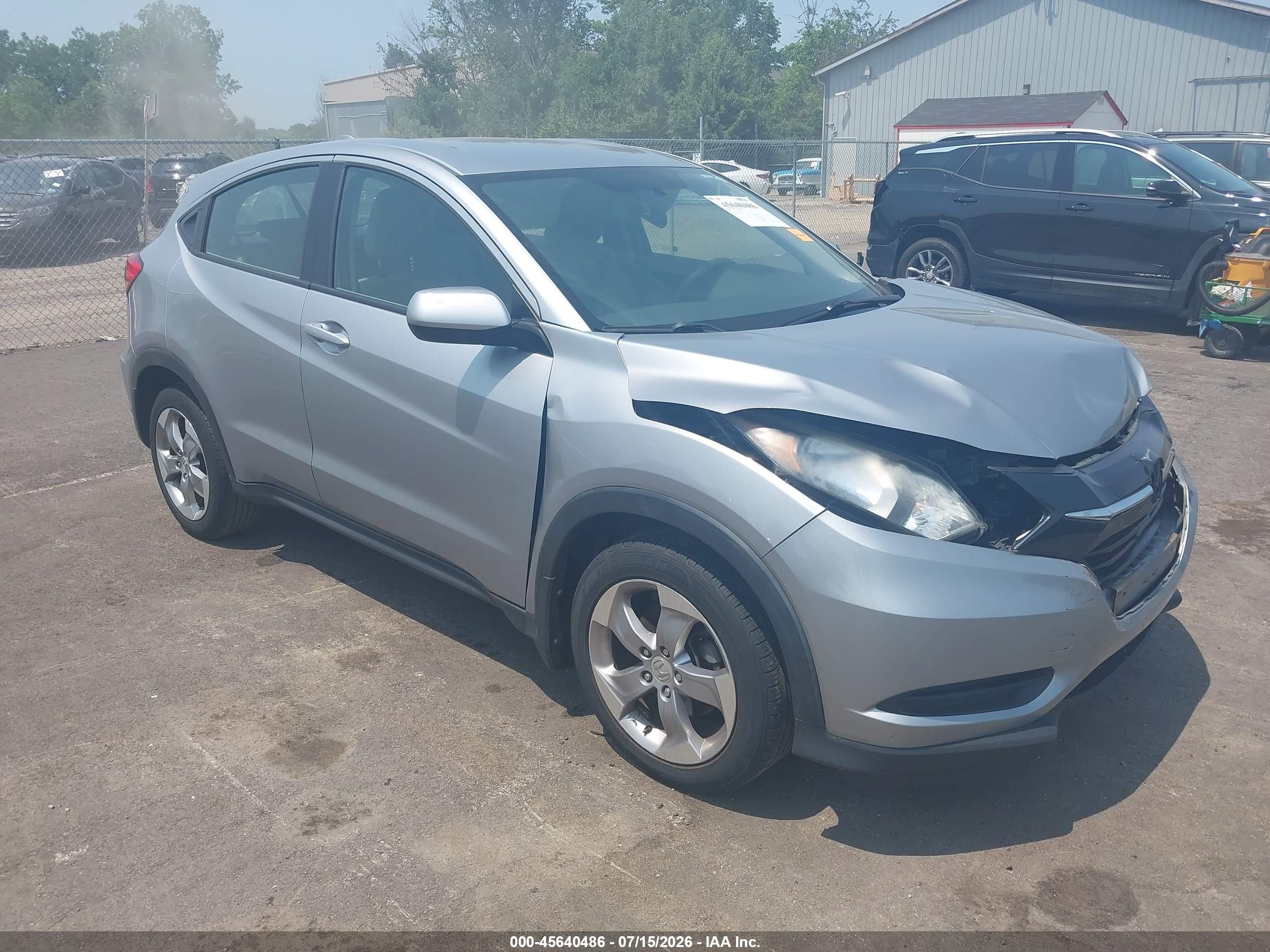 2018 Honda HR-V LX, VIN 3CZRU5H38JG705630 — Front end