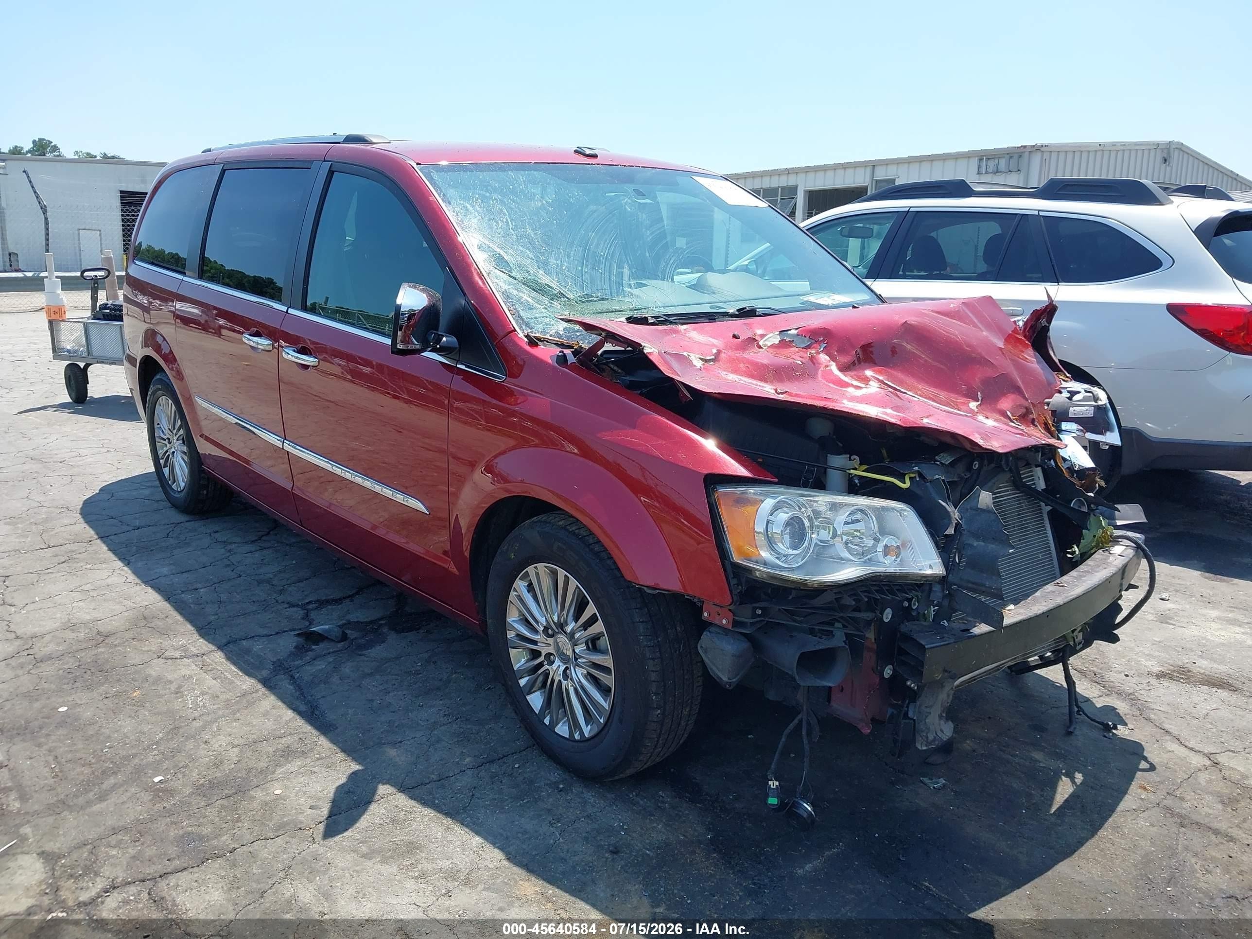 2011 Chrysler Town & Country Limited, VIN 2A4RR6DG3BR749403 — Front end