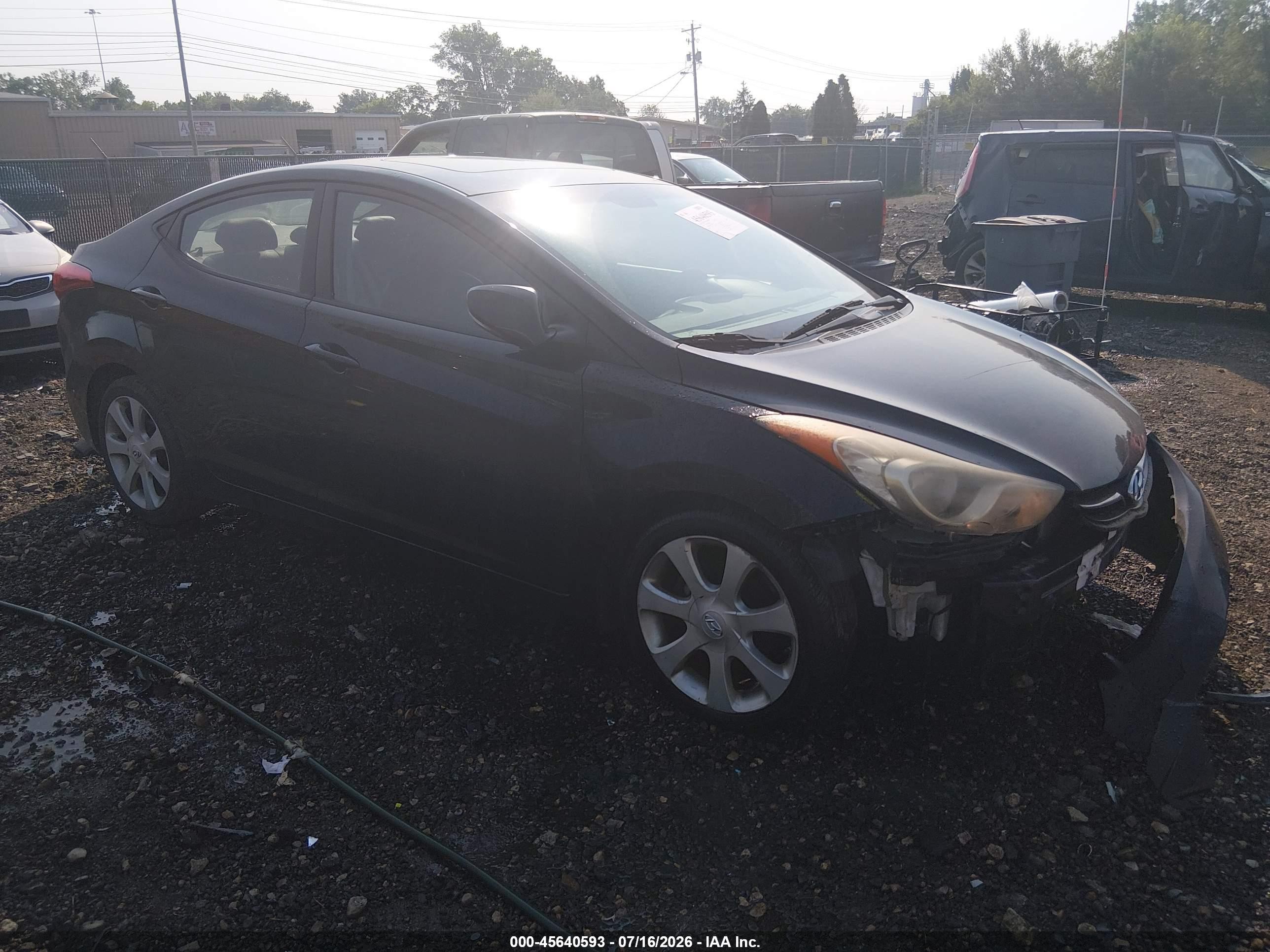 2011 Hyundai Elantra Limited, VIN KMHDH4AE2BU108980 — Front end