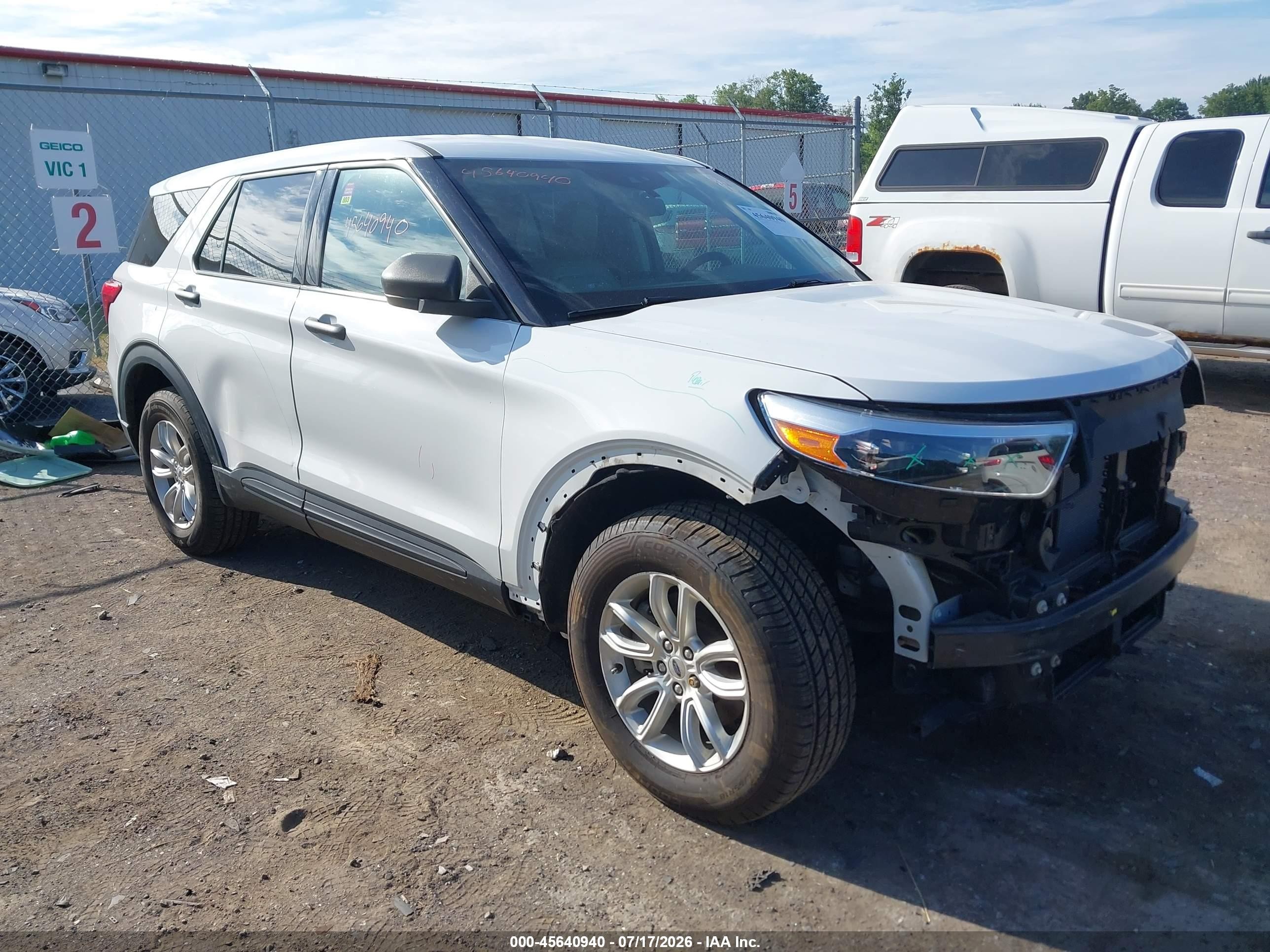 2020 Ford Explorer, VIN 1FMSK8BB5LGB30377 — Front end