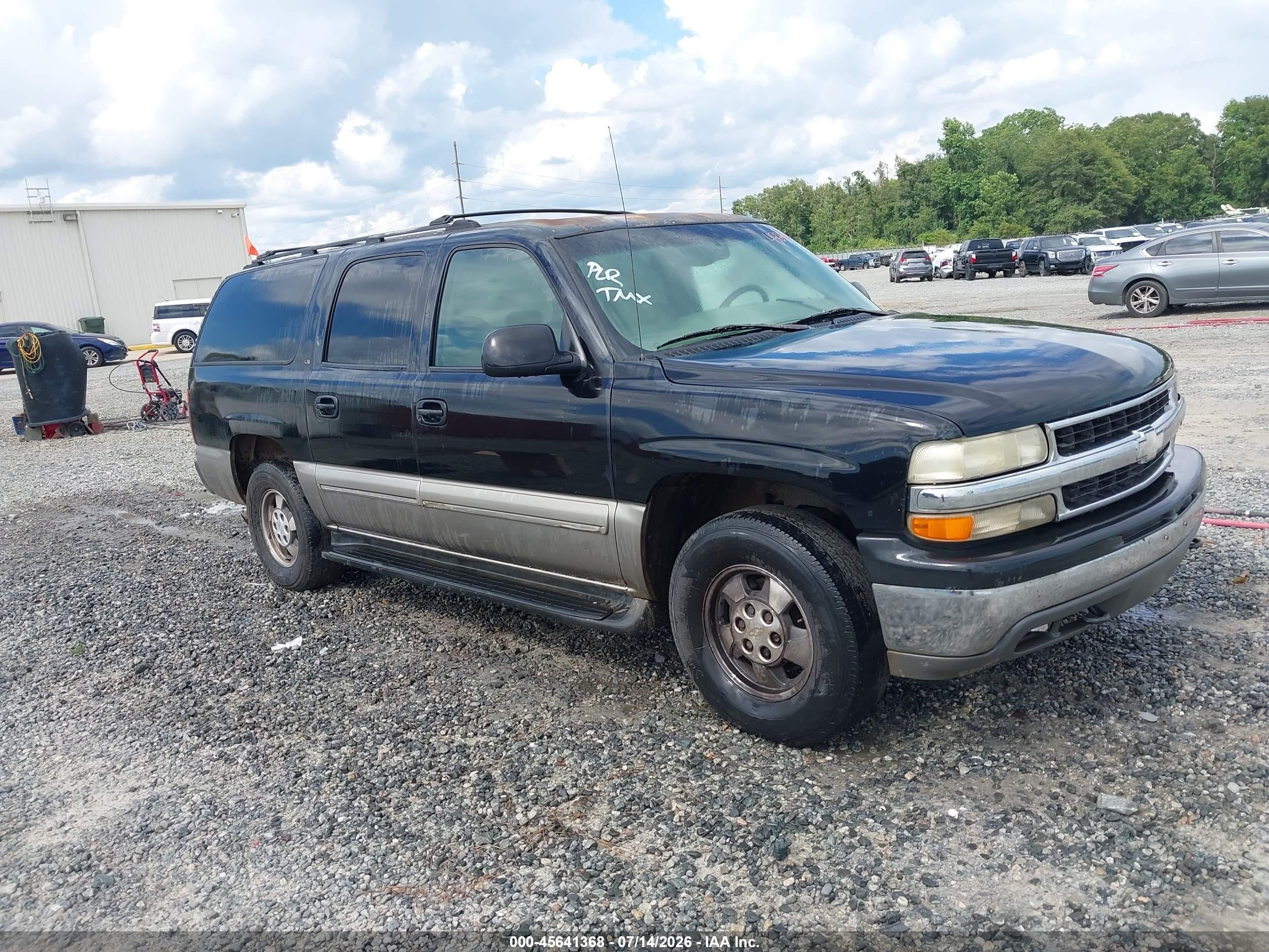 2001 Chevrolet Suburban LS, VIN 1GNEC16T31J149218 — Normal wear