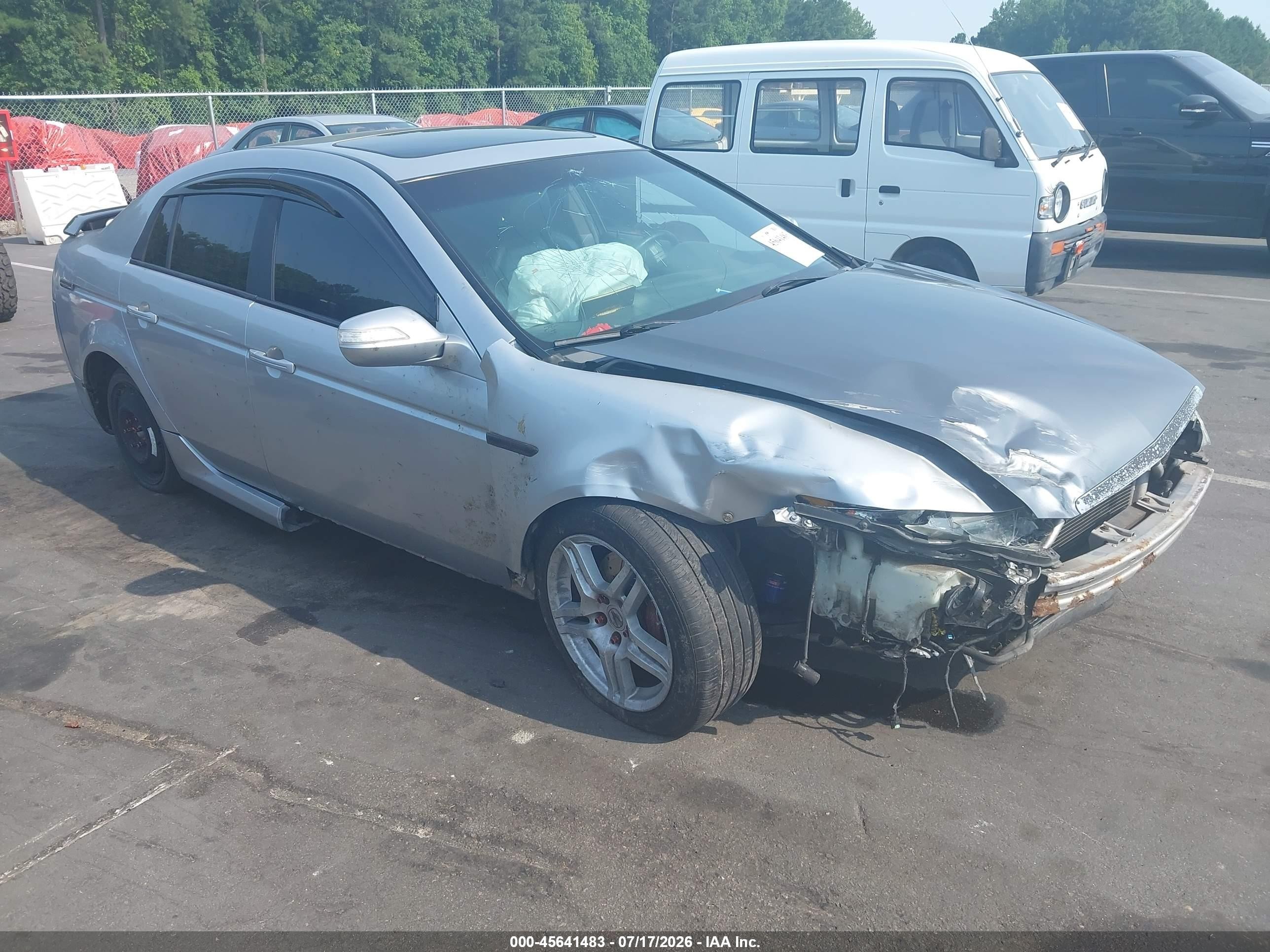 2007 Acura TL Type S, VIN 19UUA76507A006834 — Front end