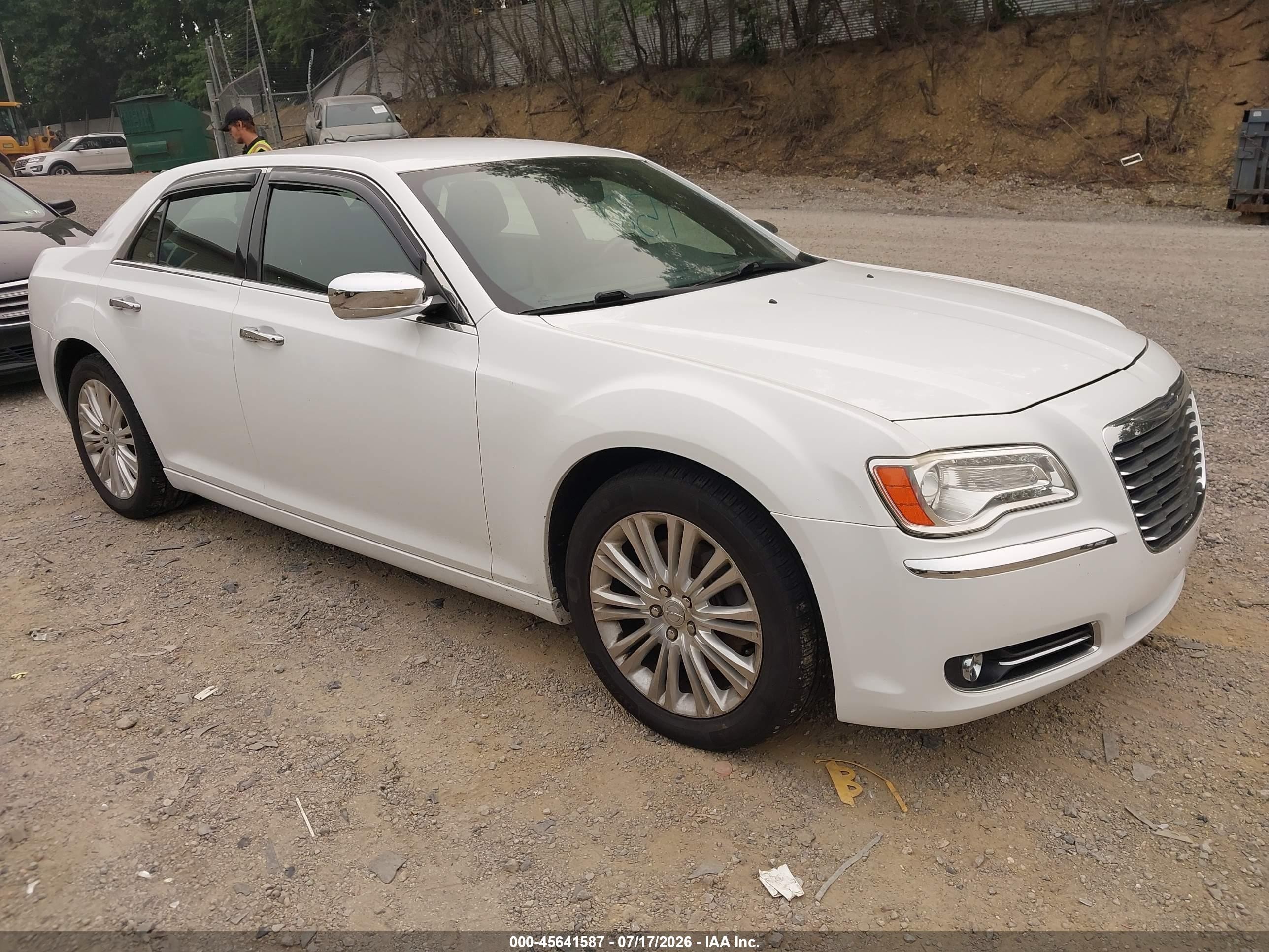 2013 Chrysler 300 C, VIN 2C3CCAKT1DH508792 — Обычный износ