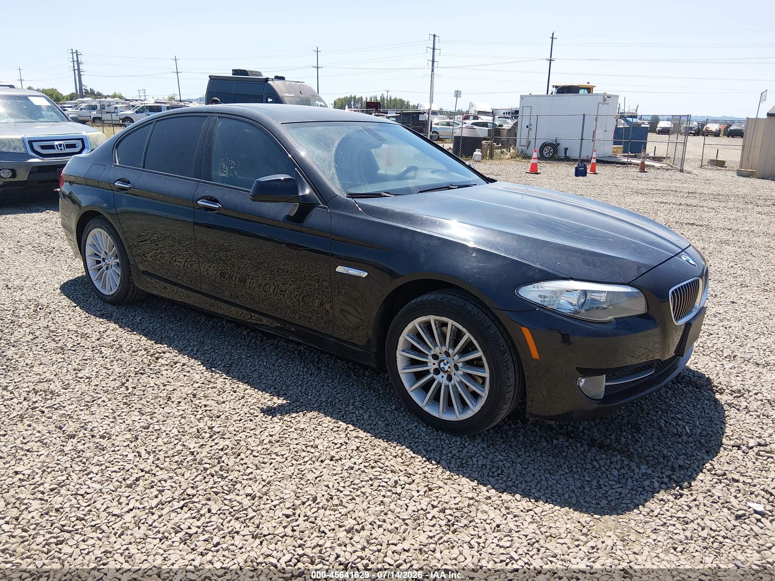 2011 BMW 5 Series 528i, VIN WBAFR1C59BC750606 — Normal wear