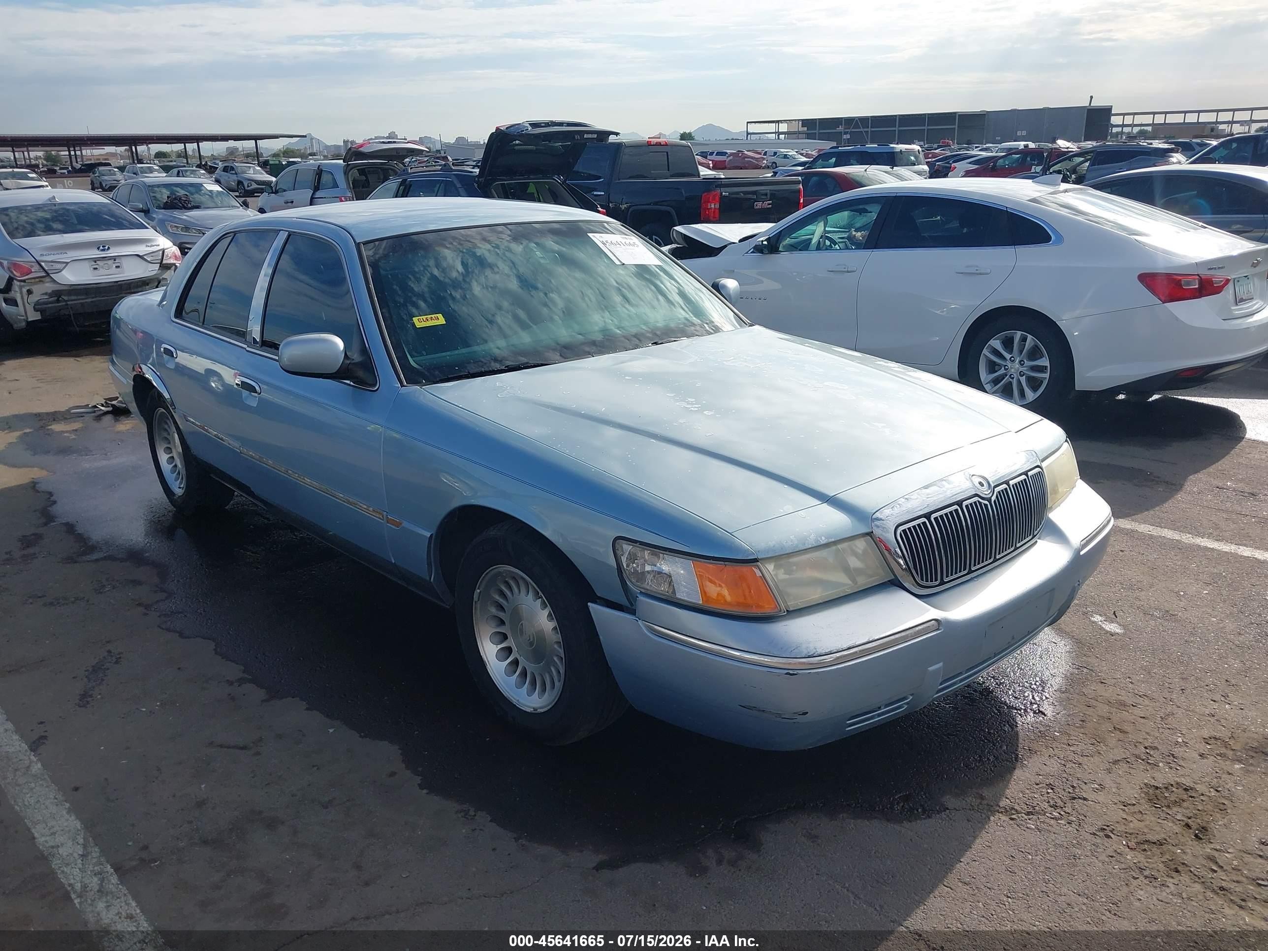 2001 Mercury Grand Marquis LS, VIN 2MEFM75W41X663657 — Front end