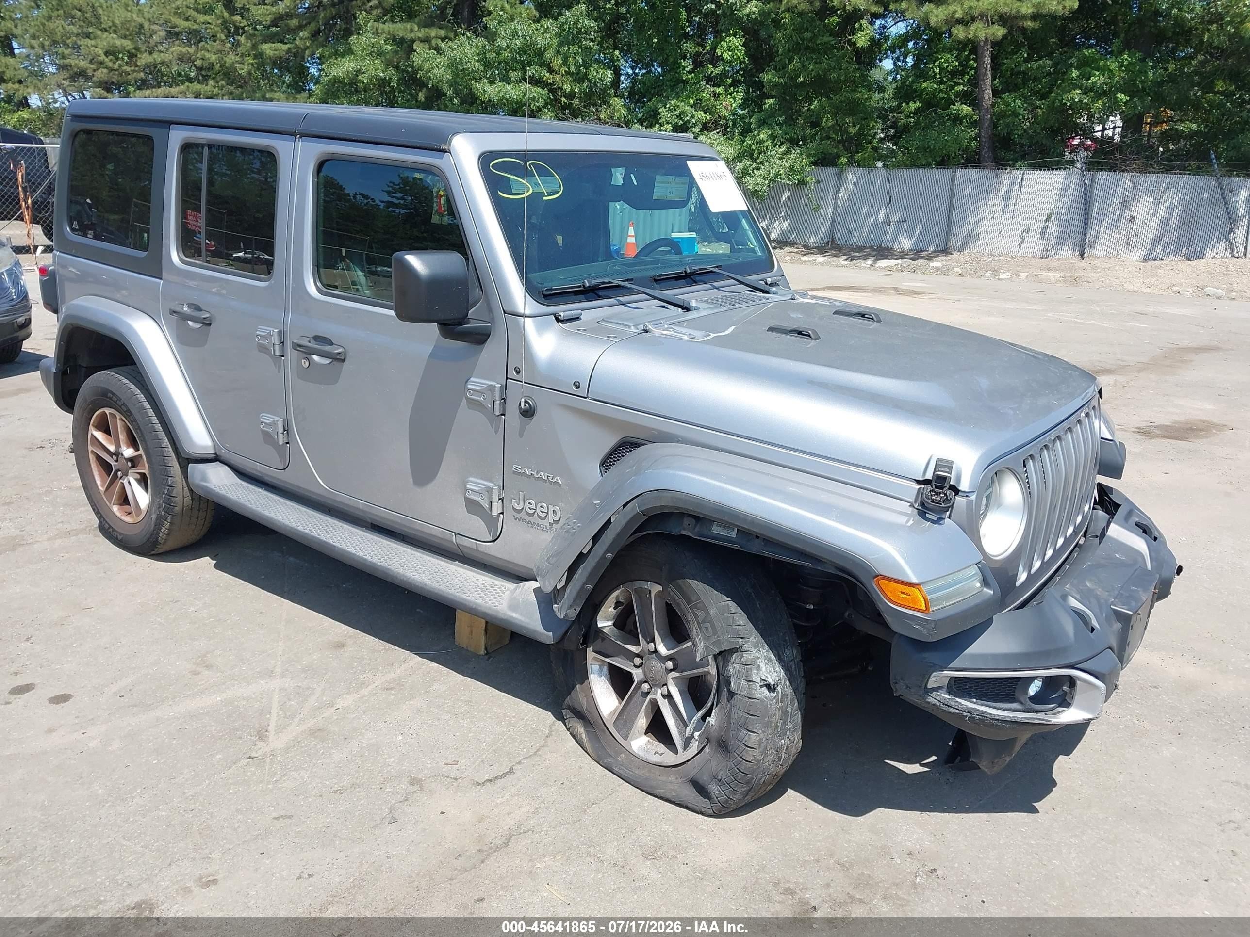 2018 Jeep Wrangler Unlimited Sahara, VIN 1C4HJXEG9JW121736 — Front end