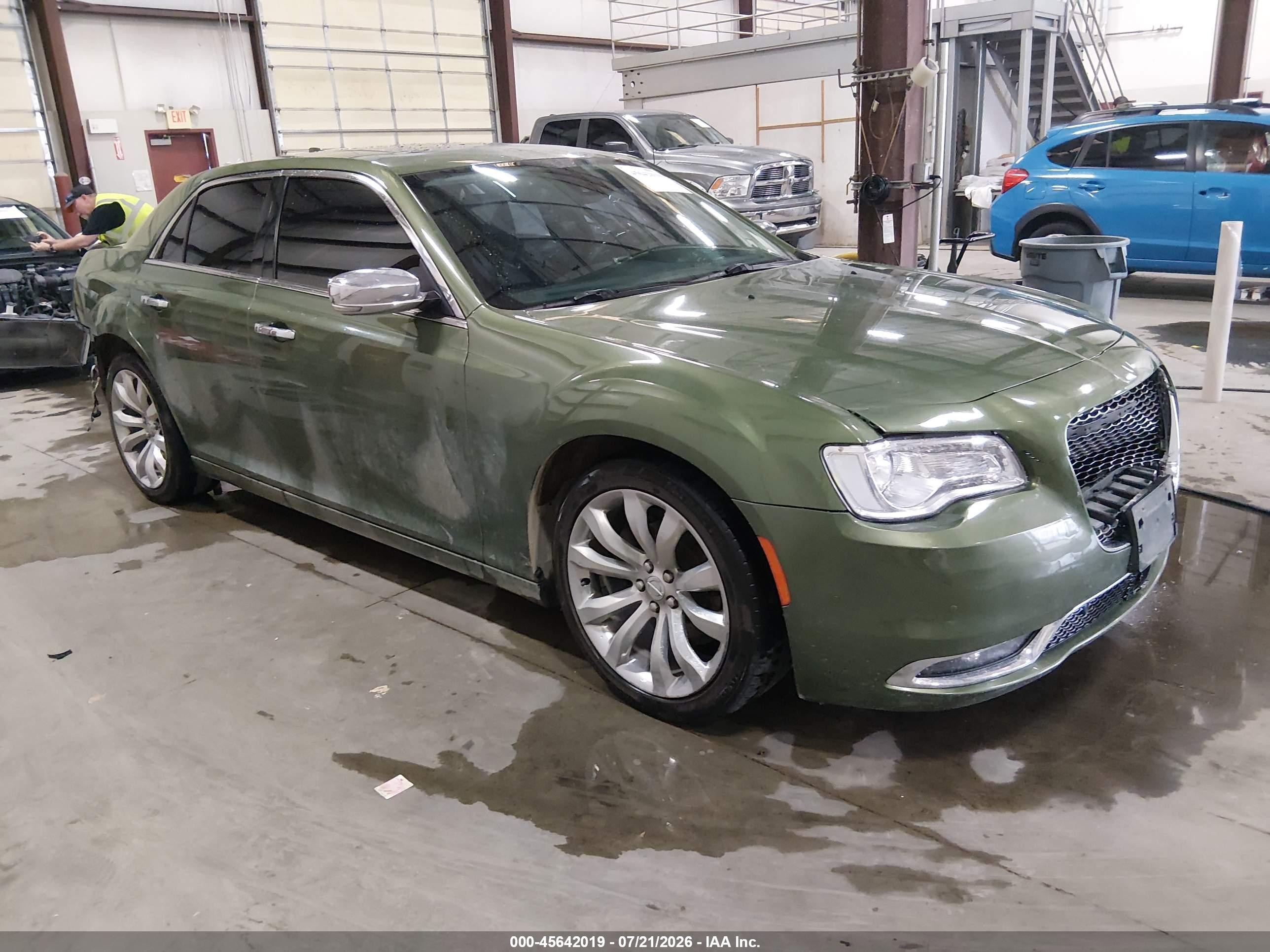 2018 Chrysler 300 Limited, VIN 2C3CCAEGXJH324512 — All over