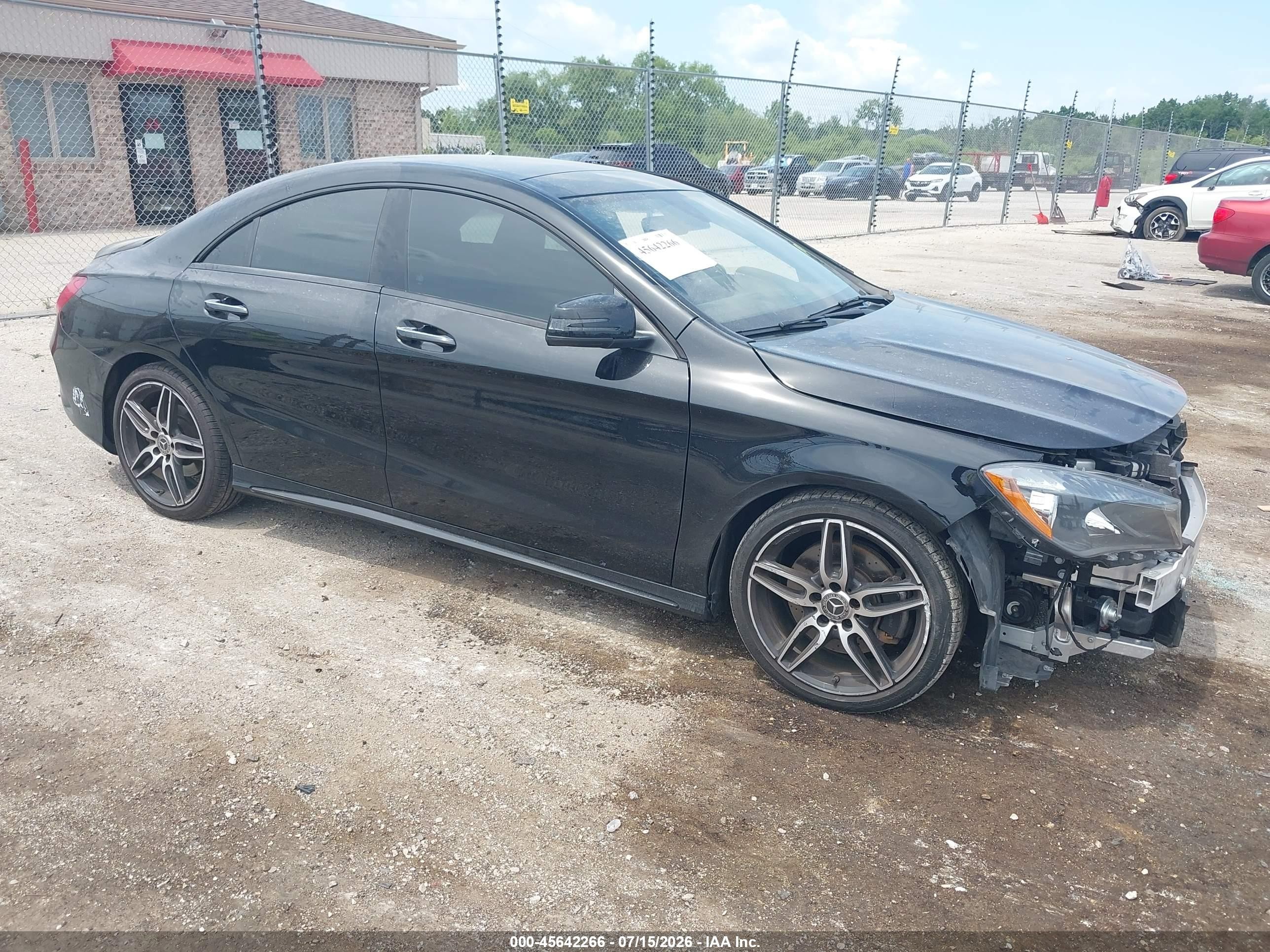 2018 Mercedes-Benz CLA 250, VIN WDDSJ4EB8JN631337 — Front end