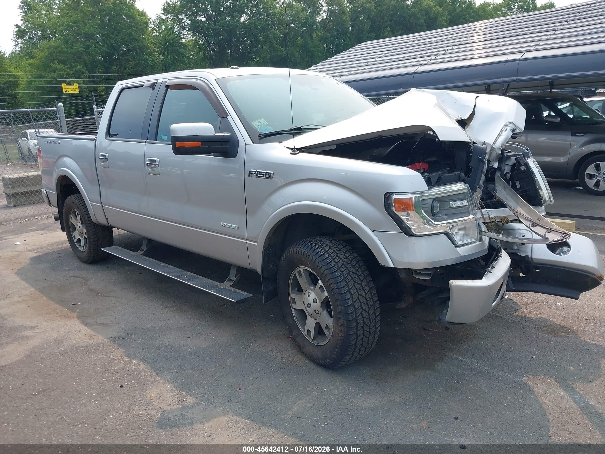2014 Ford F-150 XL, VIN 1FTFW1ET5EFA03952 — Front end