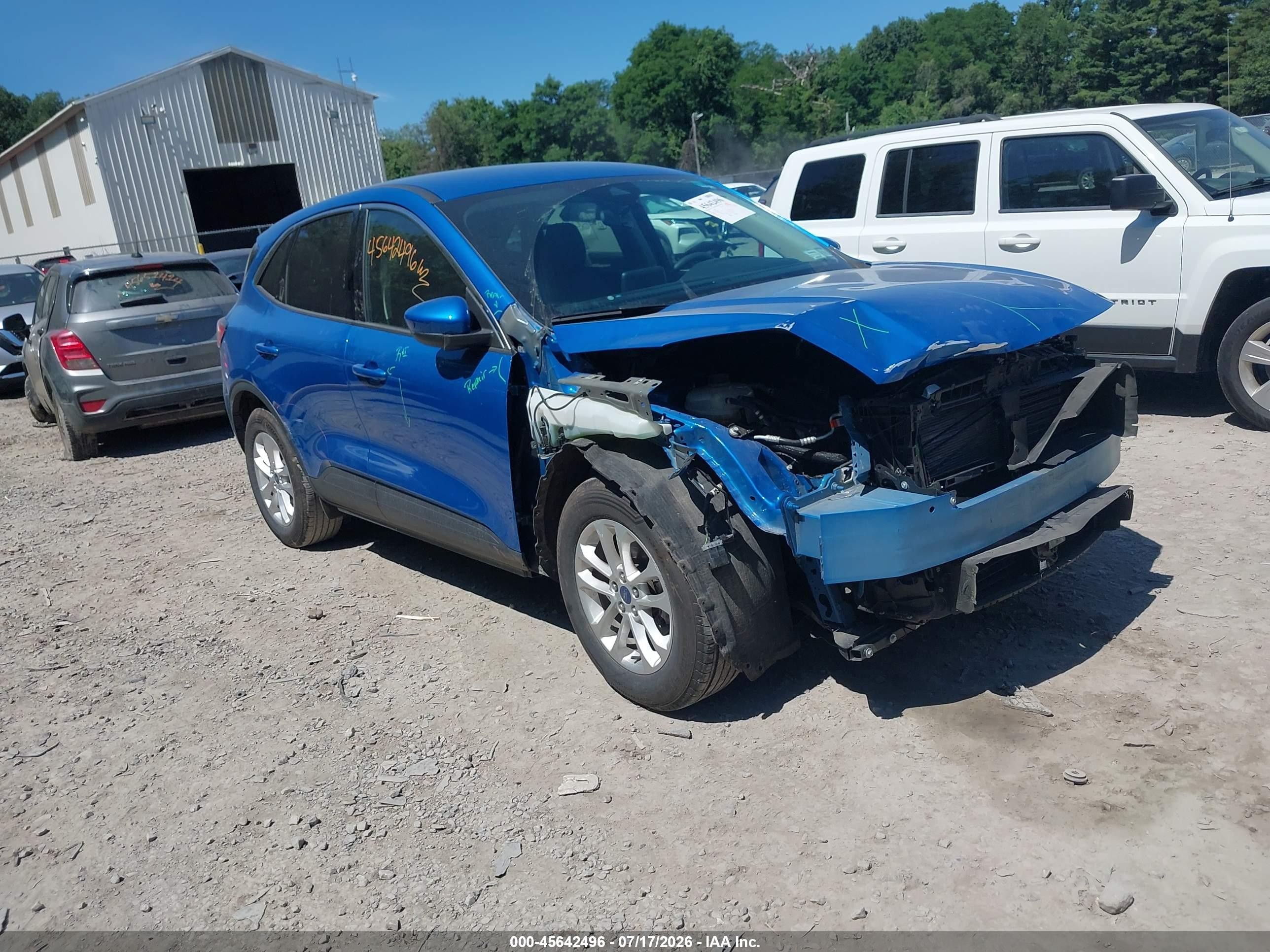 2020 Ford Escape SE, VIN 1FMCU9G65LUC65912 — Перед