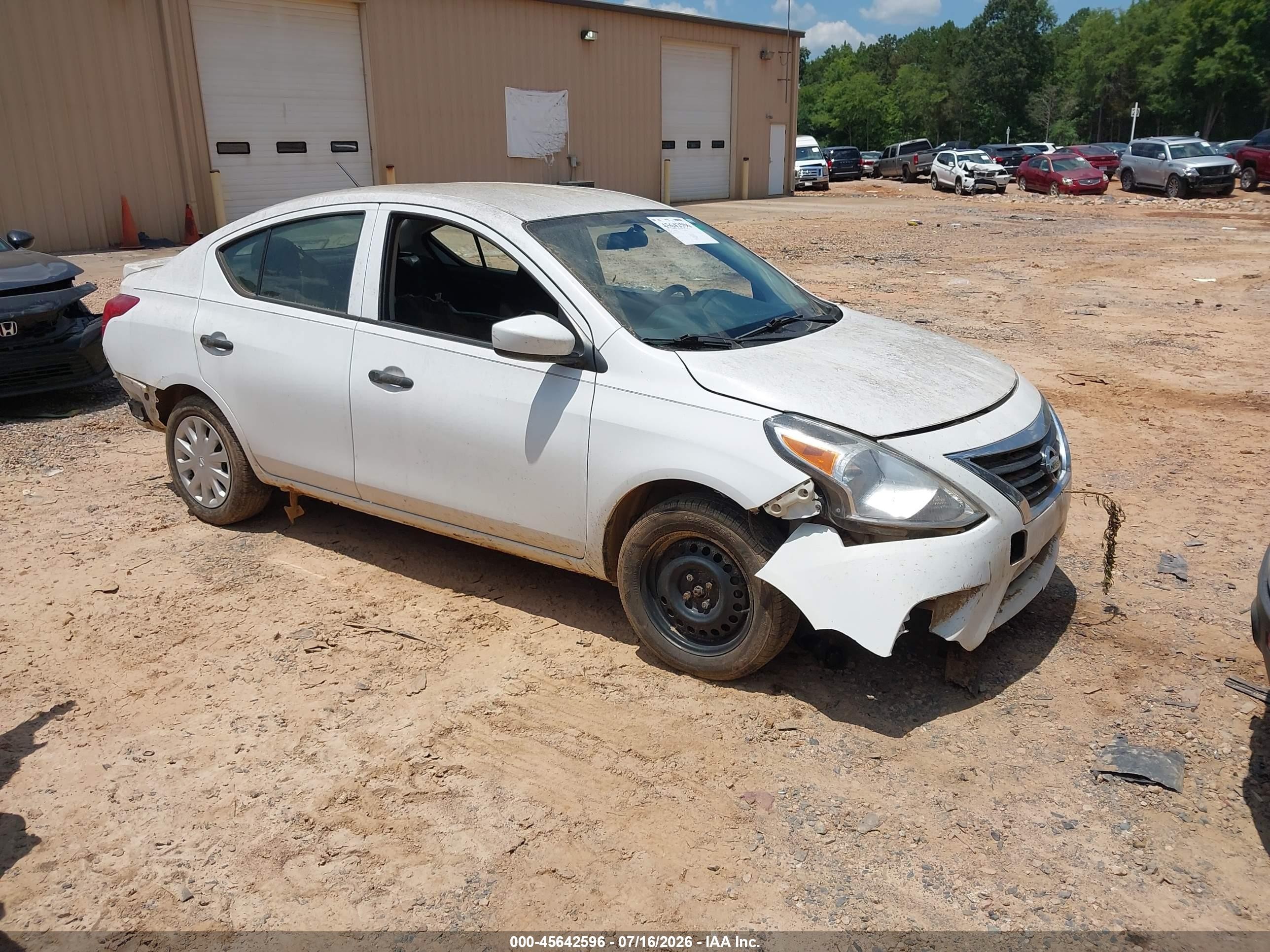 2016 Nissan Versa SV, VIN 3N1CN7AP8GL896373 — All over