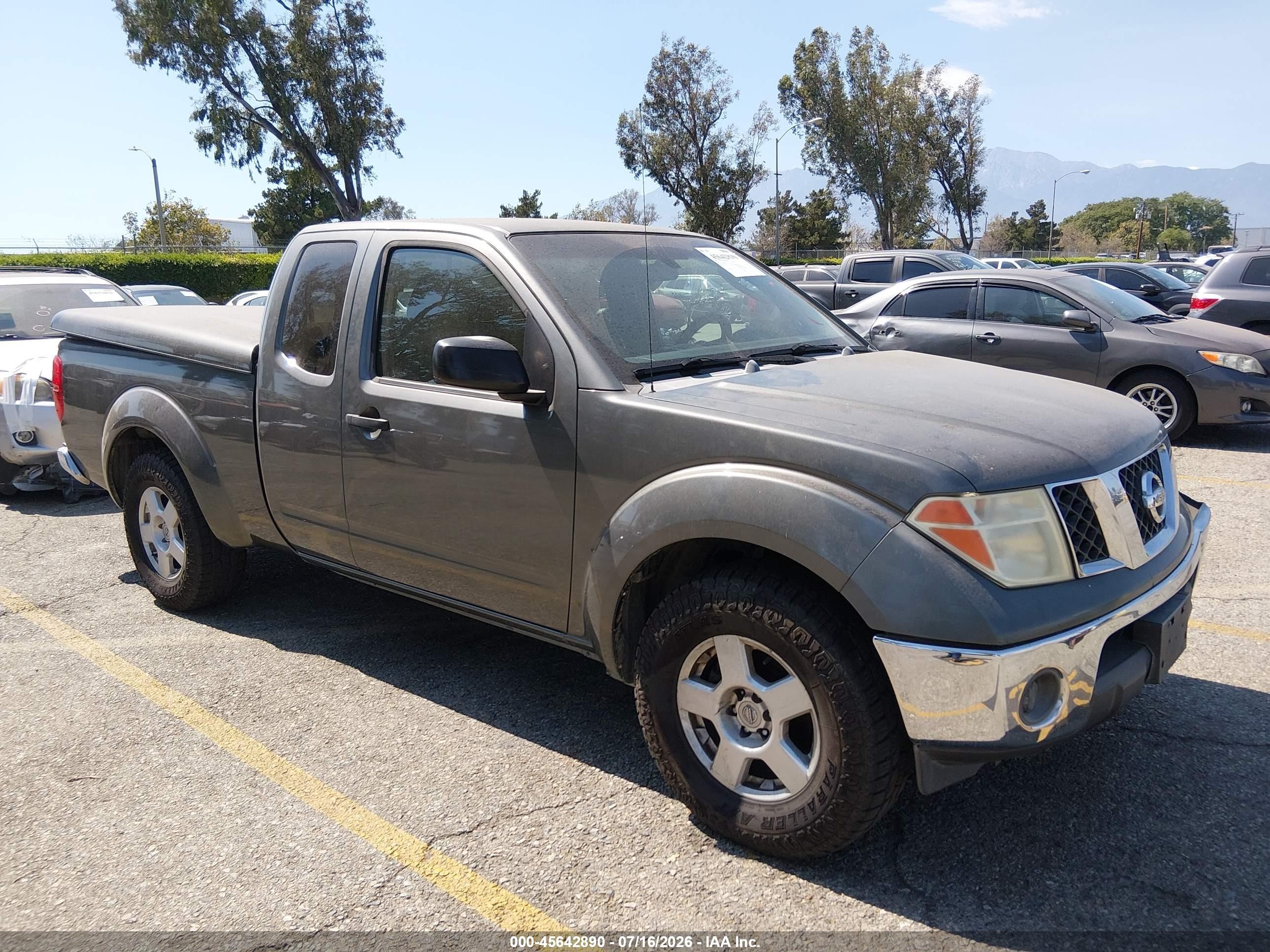 2007 Nissan Frontier SE, VIN 1N6AD06UX7C418574 — Side