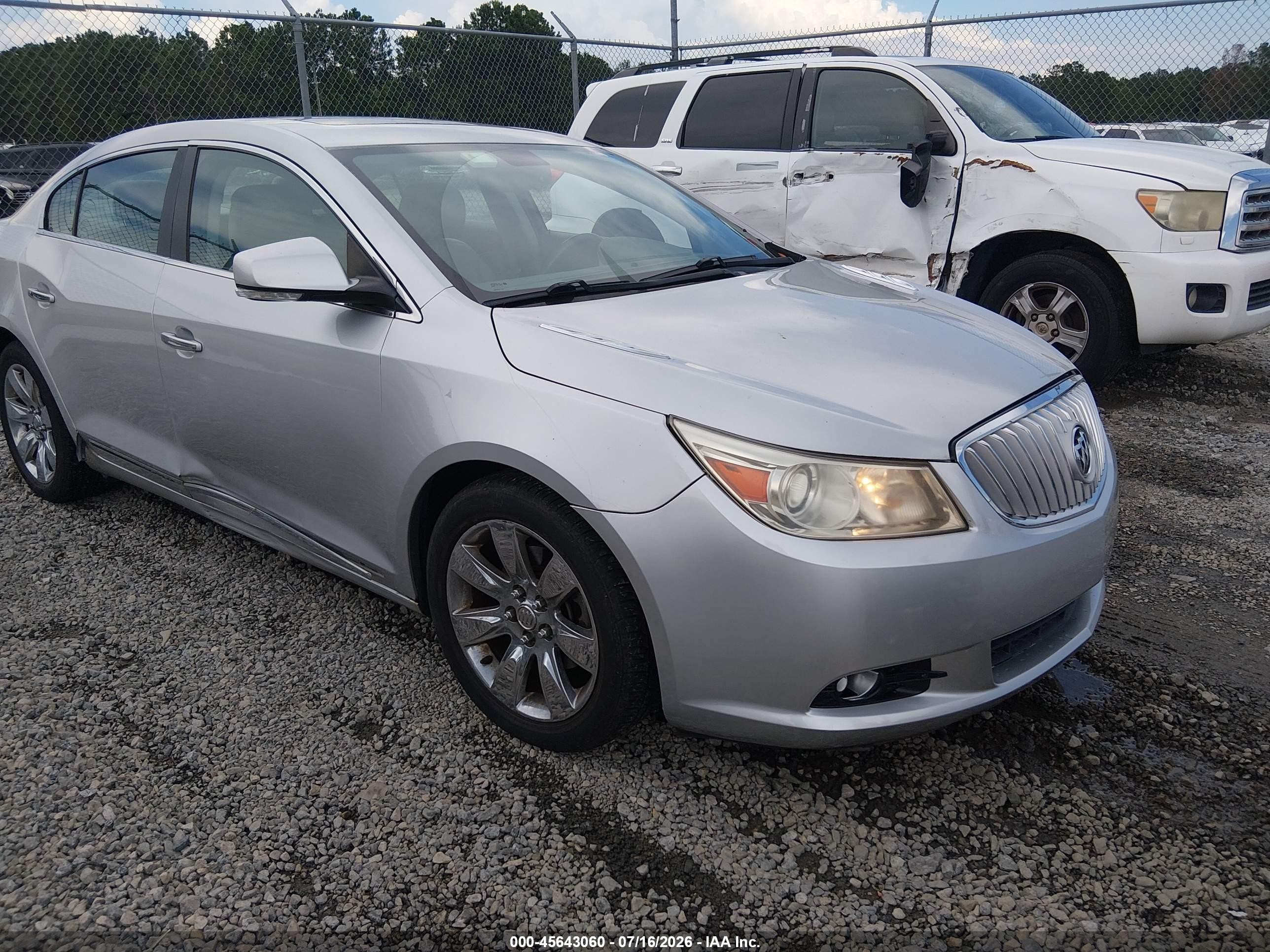 2010 Buick LaCrosse CXL, VIN 1G4GC5EG5AF221743 — Side