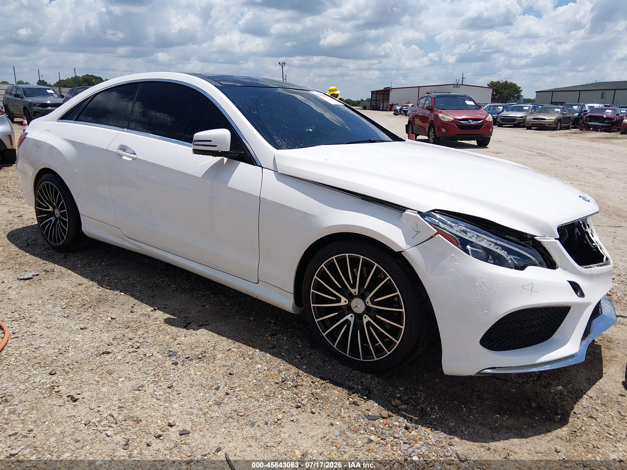 2017 Mercedes-Benz E 400, VIN WDDKJ6FBXHF357072 — Front end