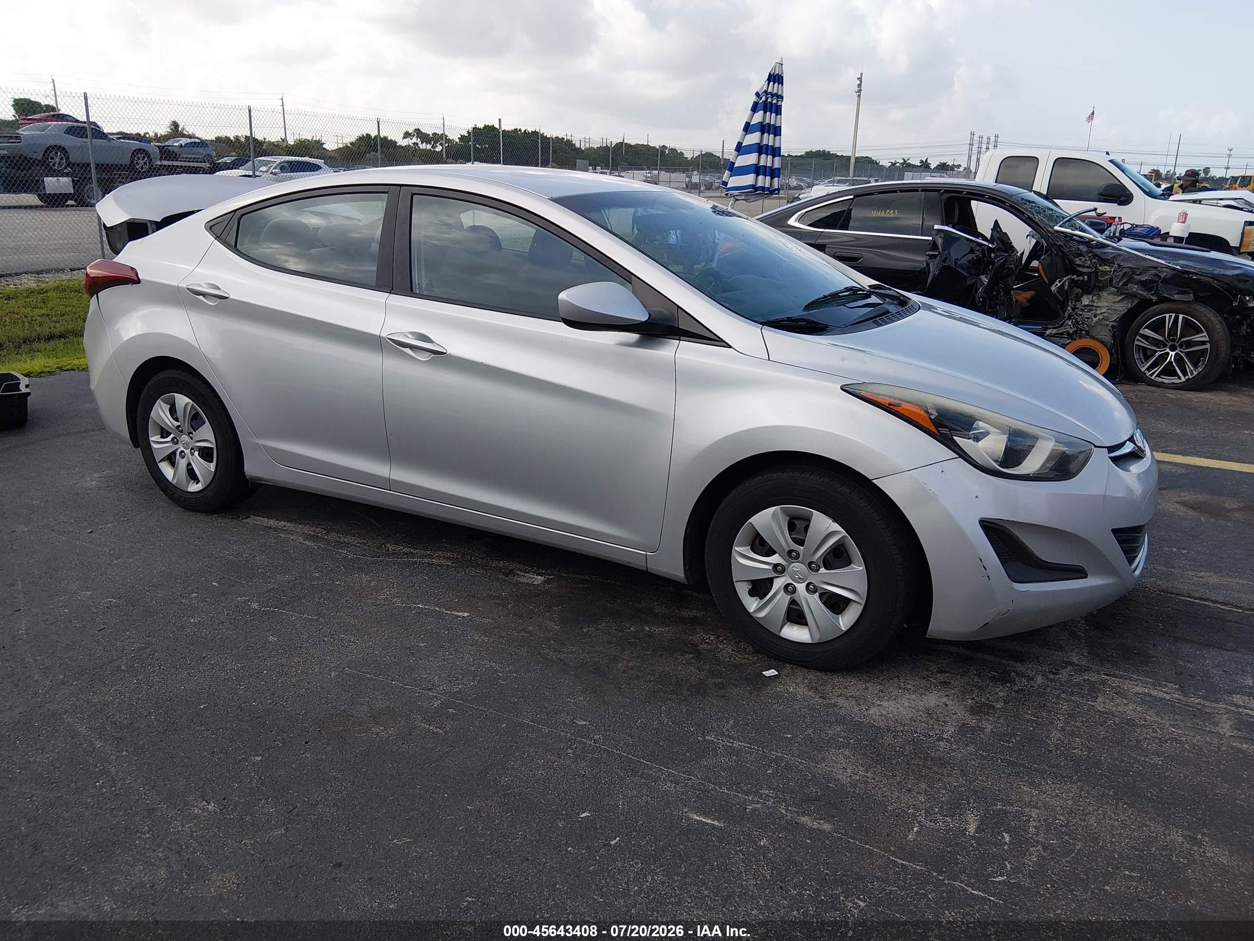 2016 Hyundai Elantra Value Edition, VIN 5NPDH4AE2GH793004 — Rear end