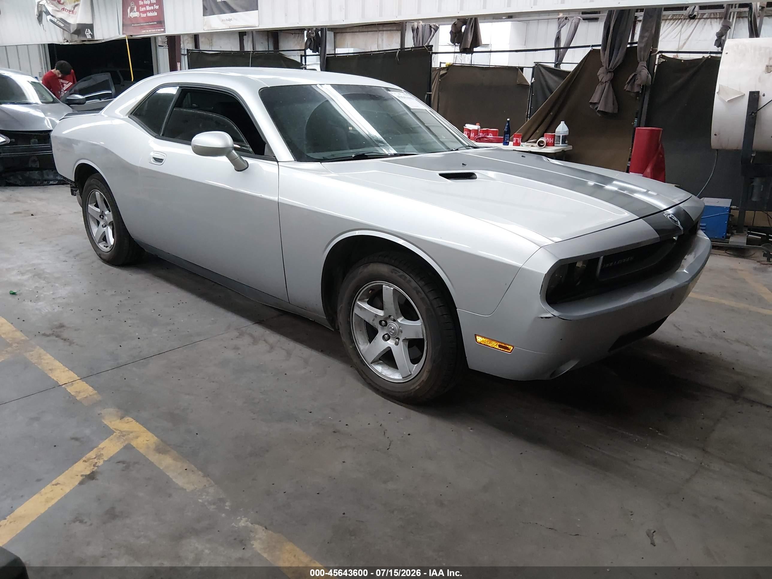 2010 Dodge Challenger SE, VIN 2B3CJ4DV6AH103512 — Rear end