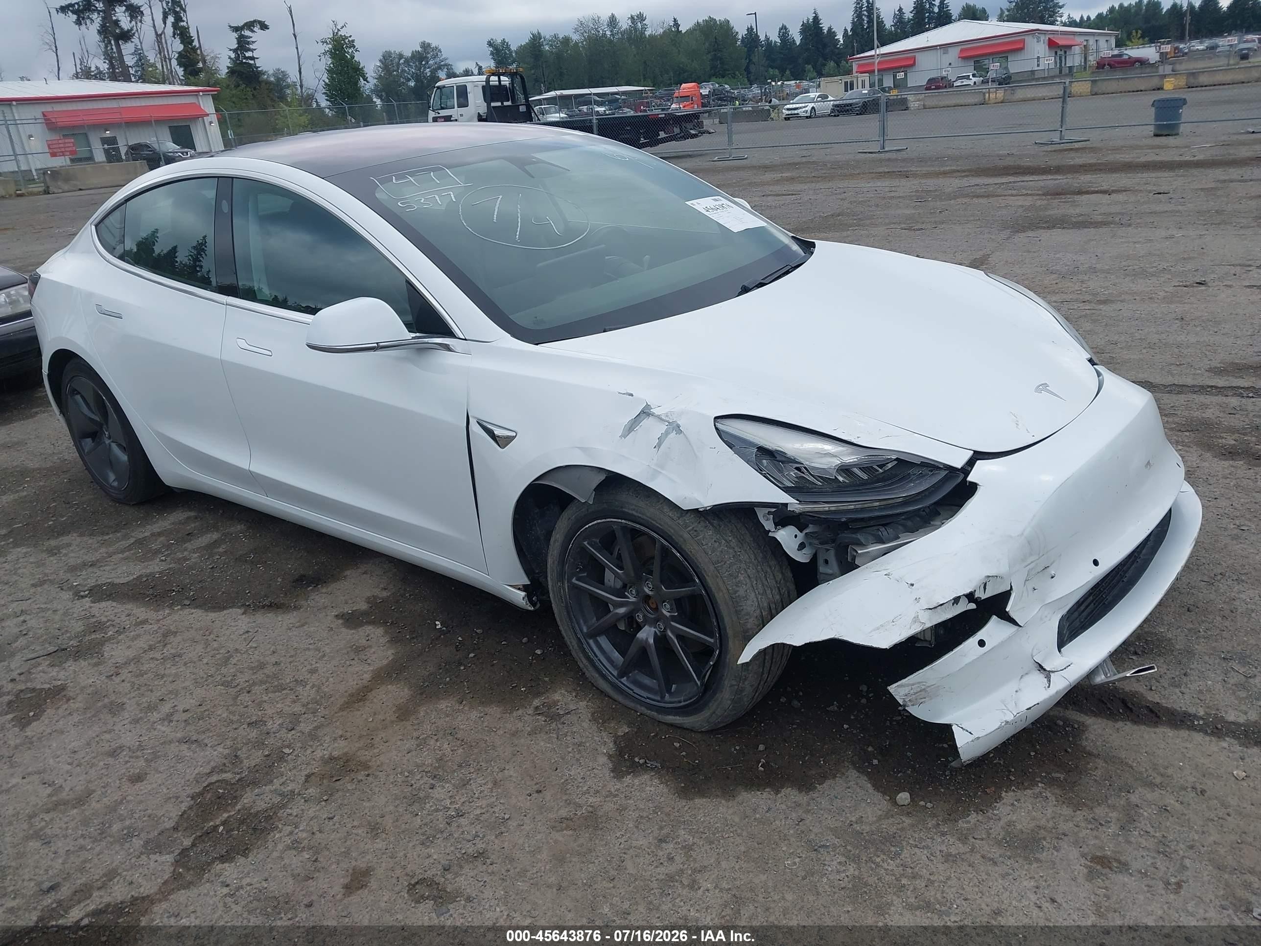 2018 Tesla Model 3 Long Range Battery, VIN 5YJ3E1EB6JF085377 — Front end