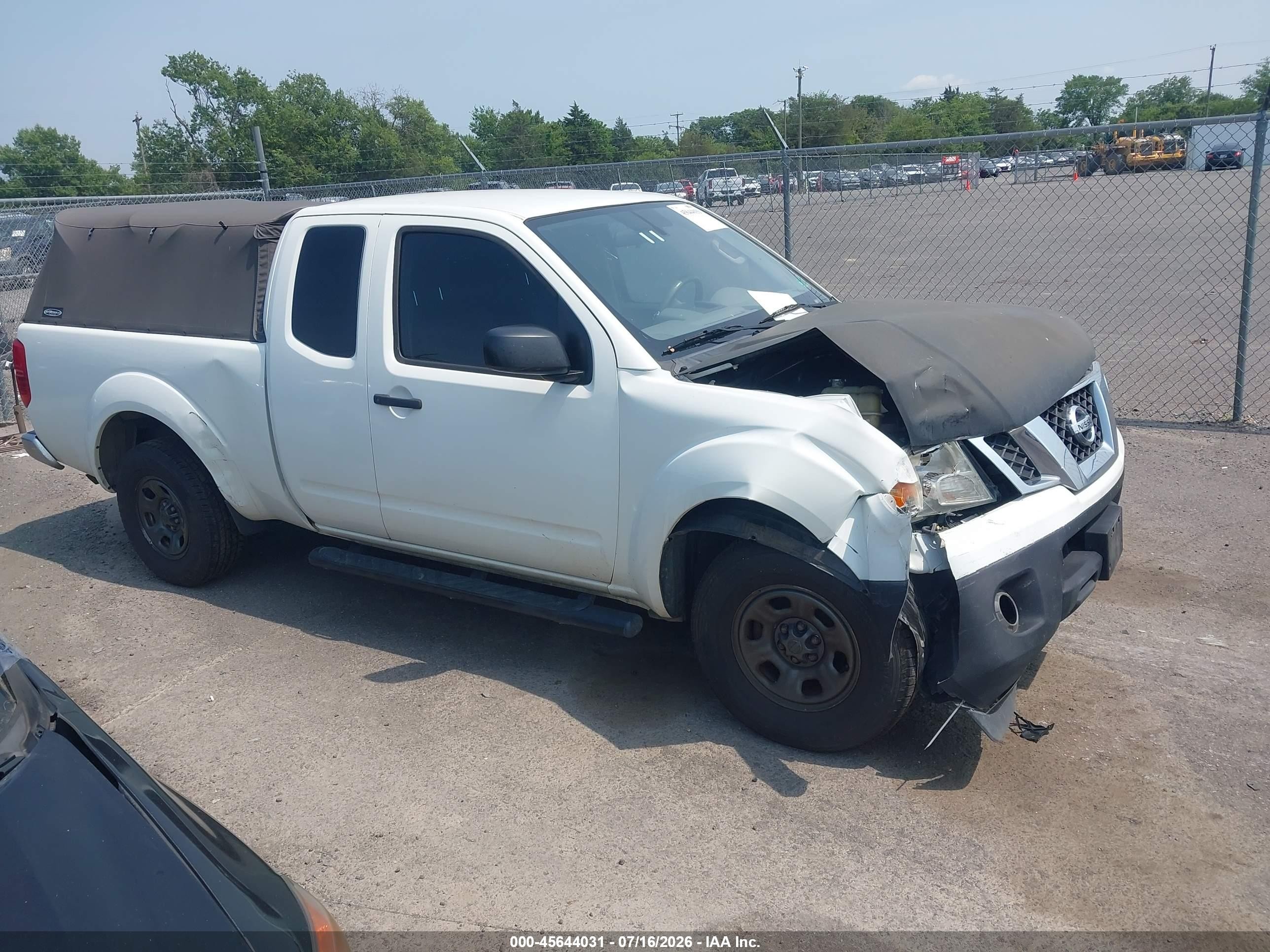 2016 Nissan Frontier S, VIN 1N6BD0CT2GN721417 — Front end