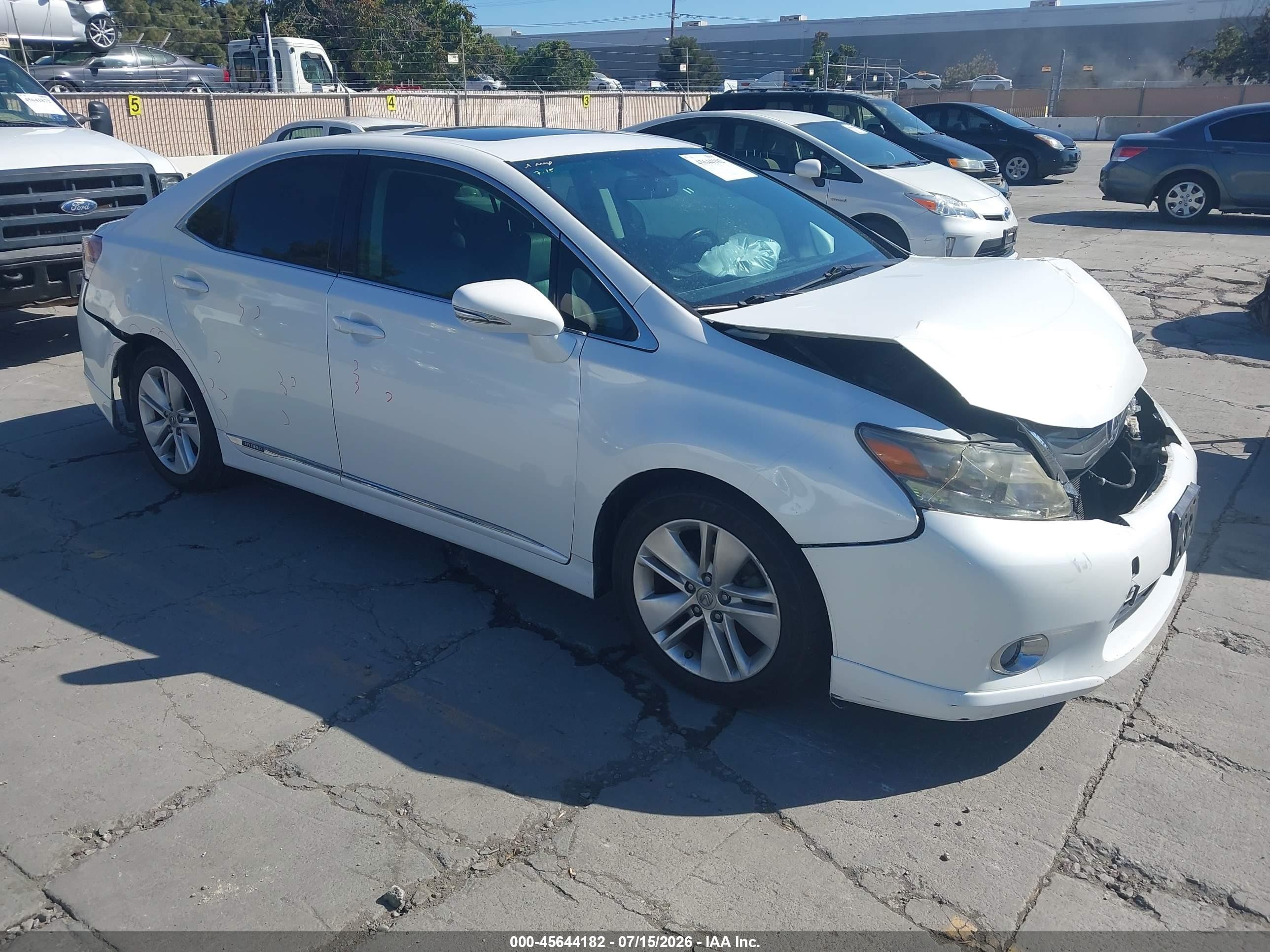 2010 Lexus HS 250h Premium, VIN JTHBB1BAXA2030951 — Normal wear
