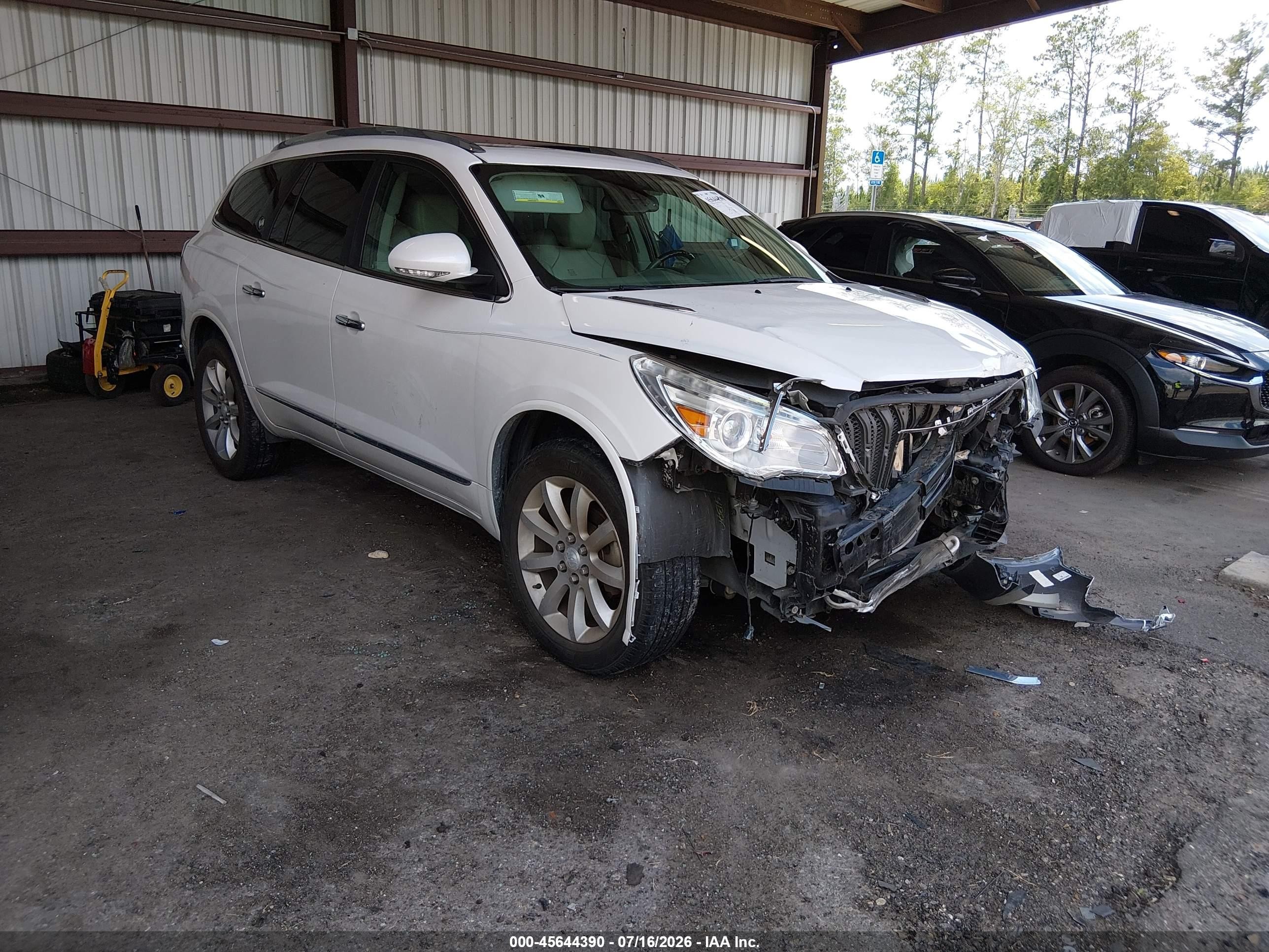 2016 Buick Enclave Premium, VIN 5GAKRCKD8GJ332449 — Front end